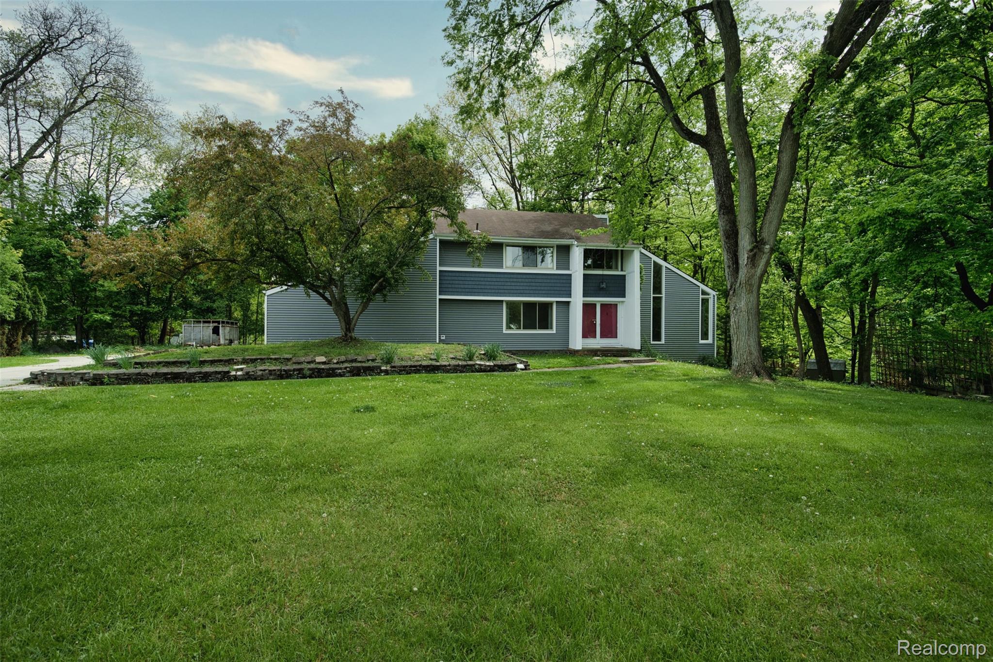 25201 Briarwyke Drive