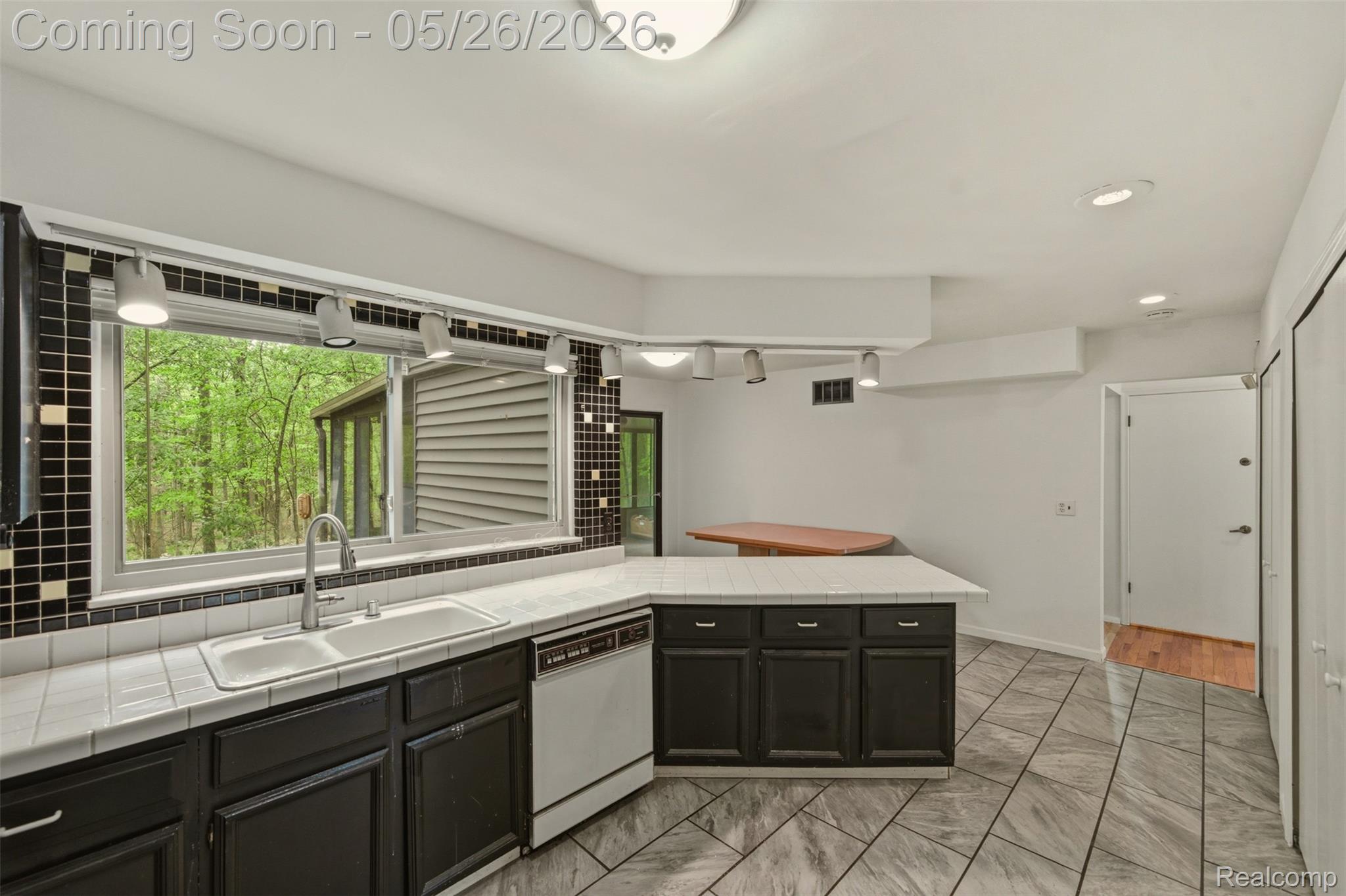 25201 Briarwyke Drive