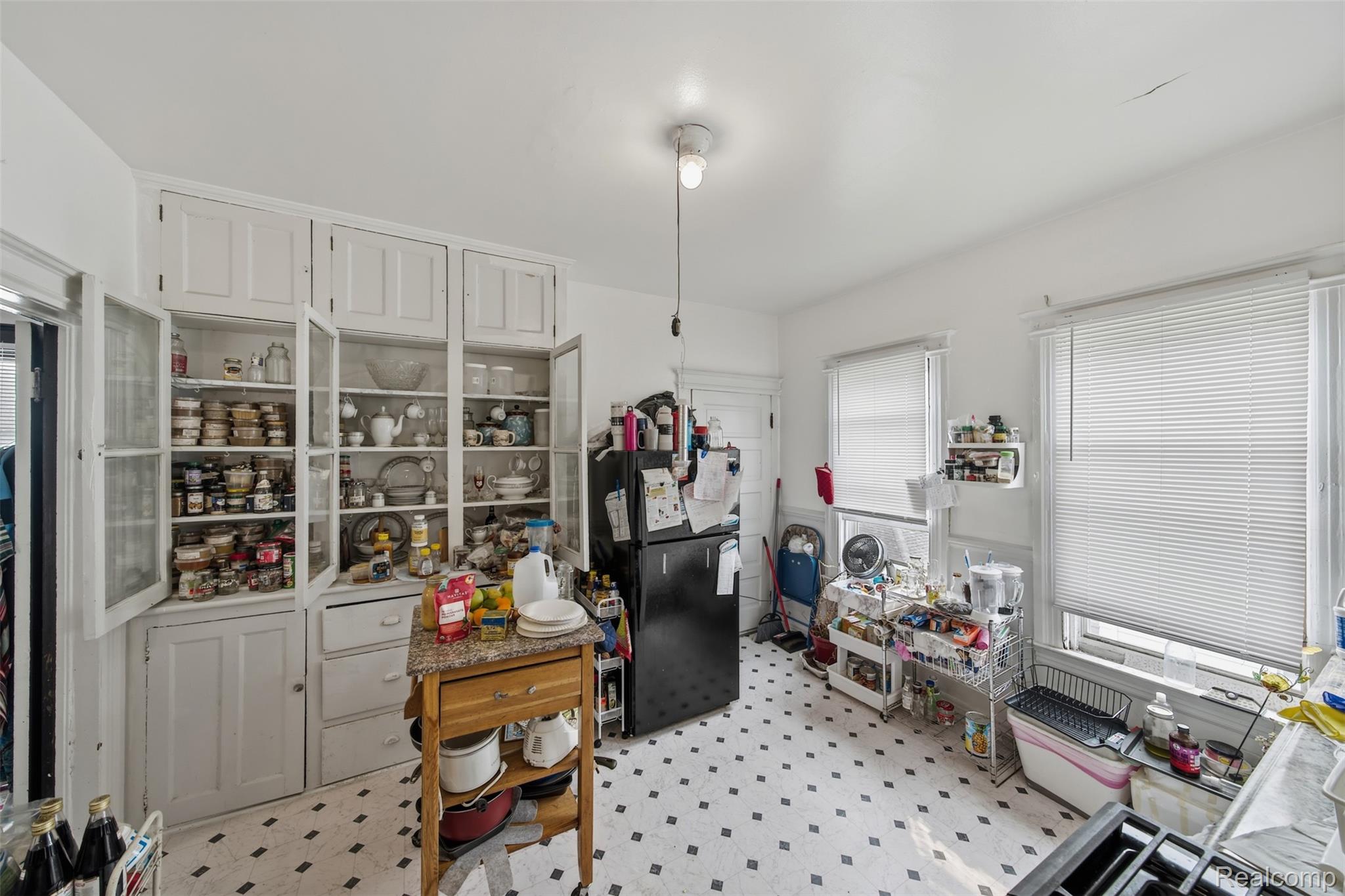 1718 Canton Street