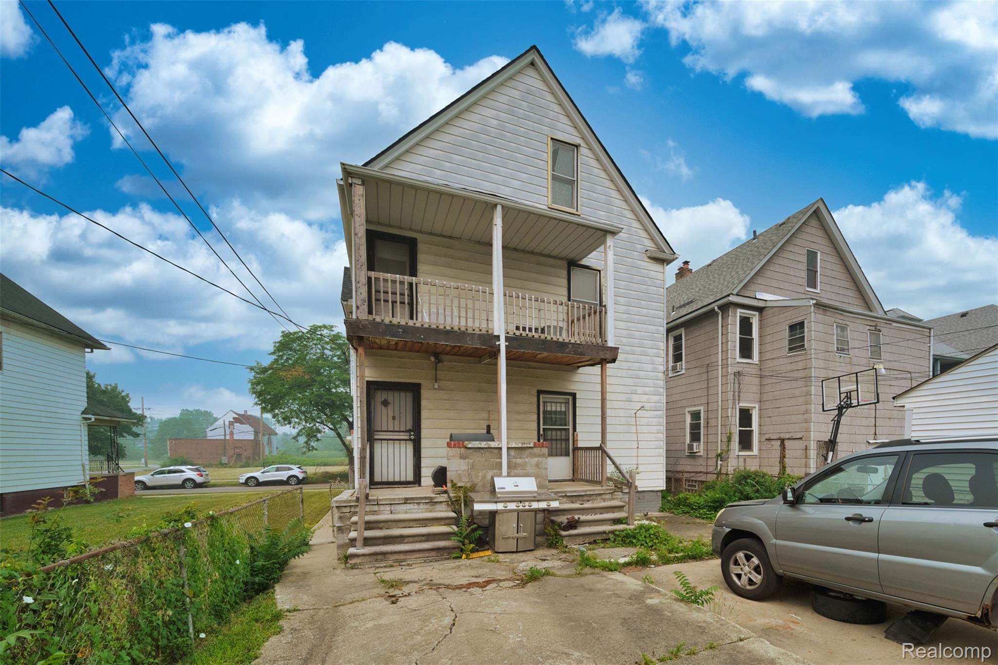 1718 Canton Street