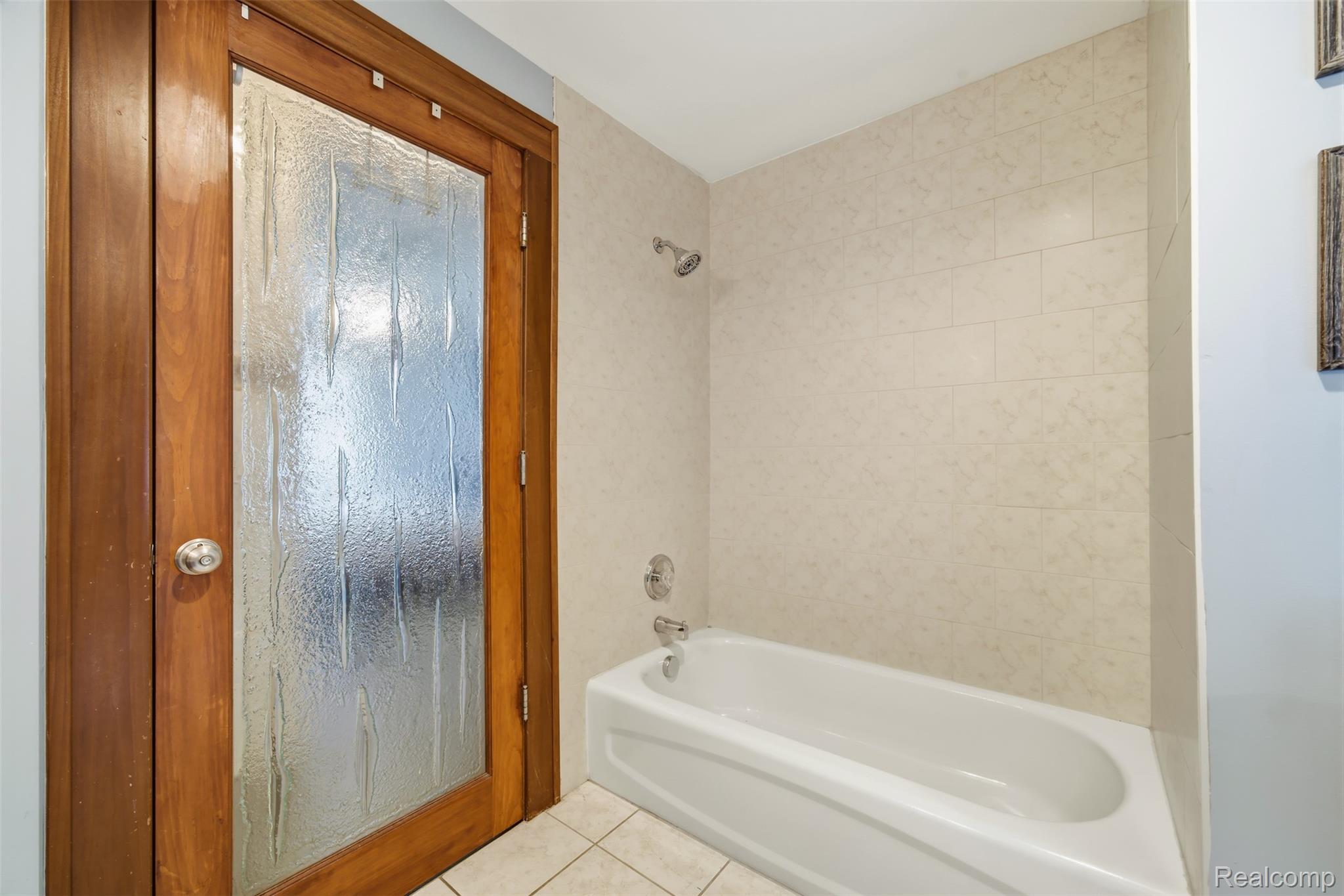 78 Watson Street Unit: 3