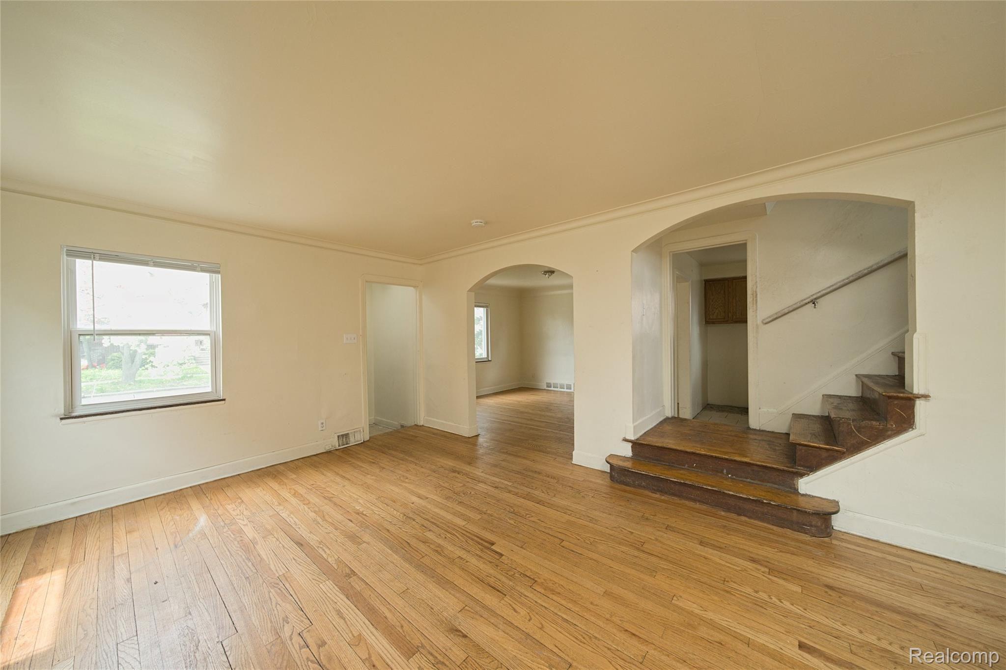 4150 BUCKINGHAM Avenue