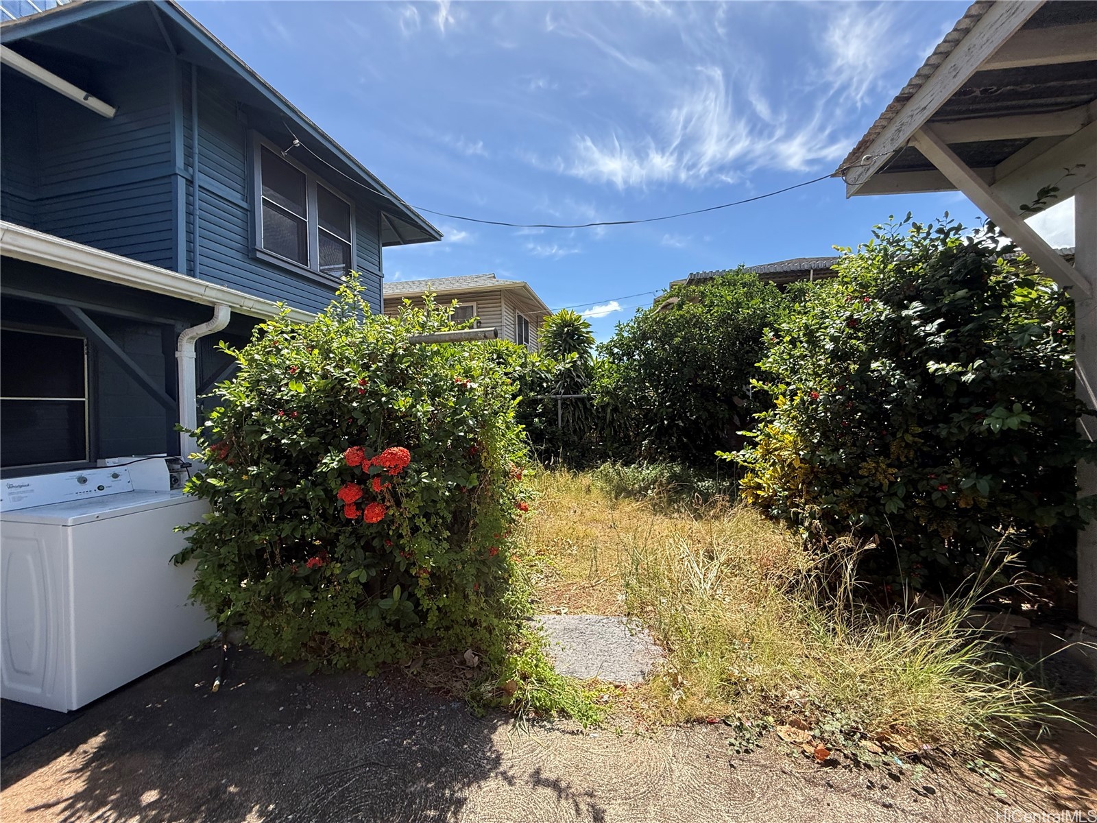 1142 Kamaile Street