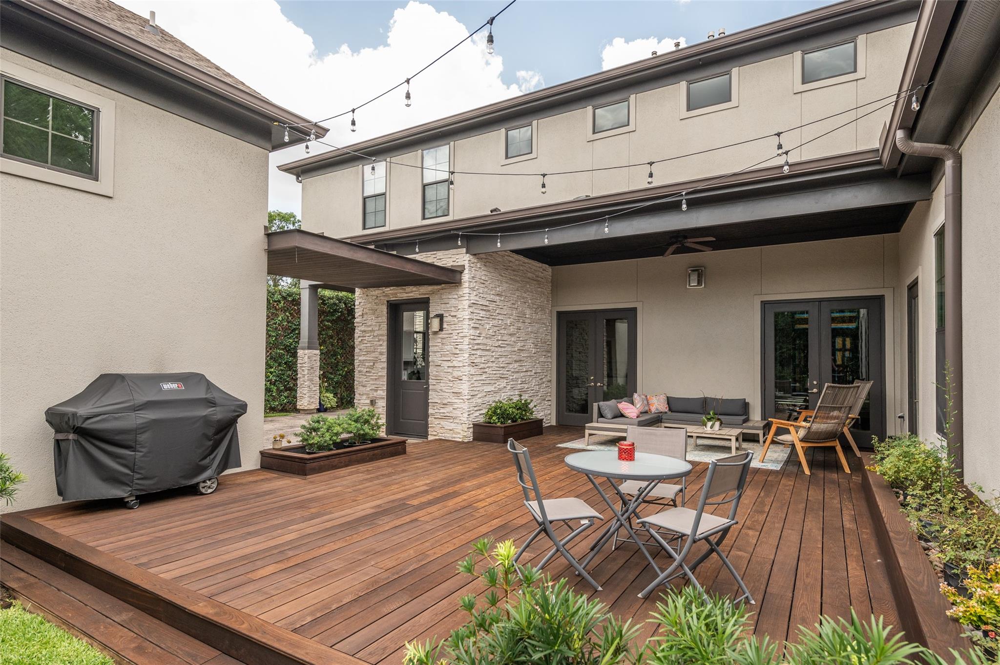 5655 Locke Lane