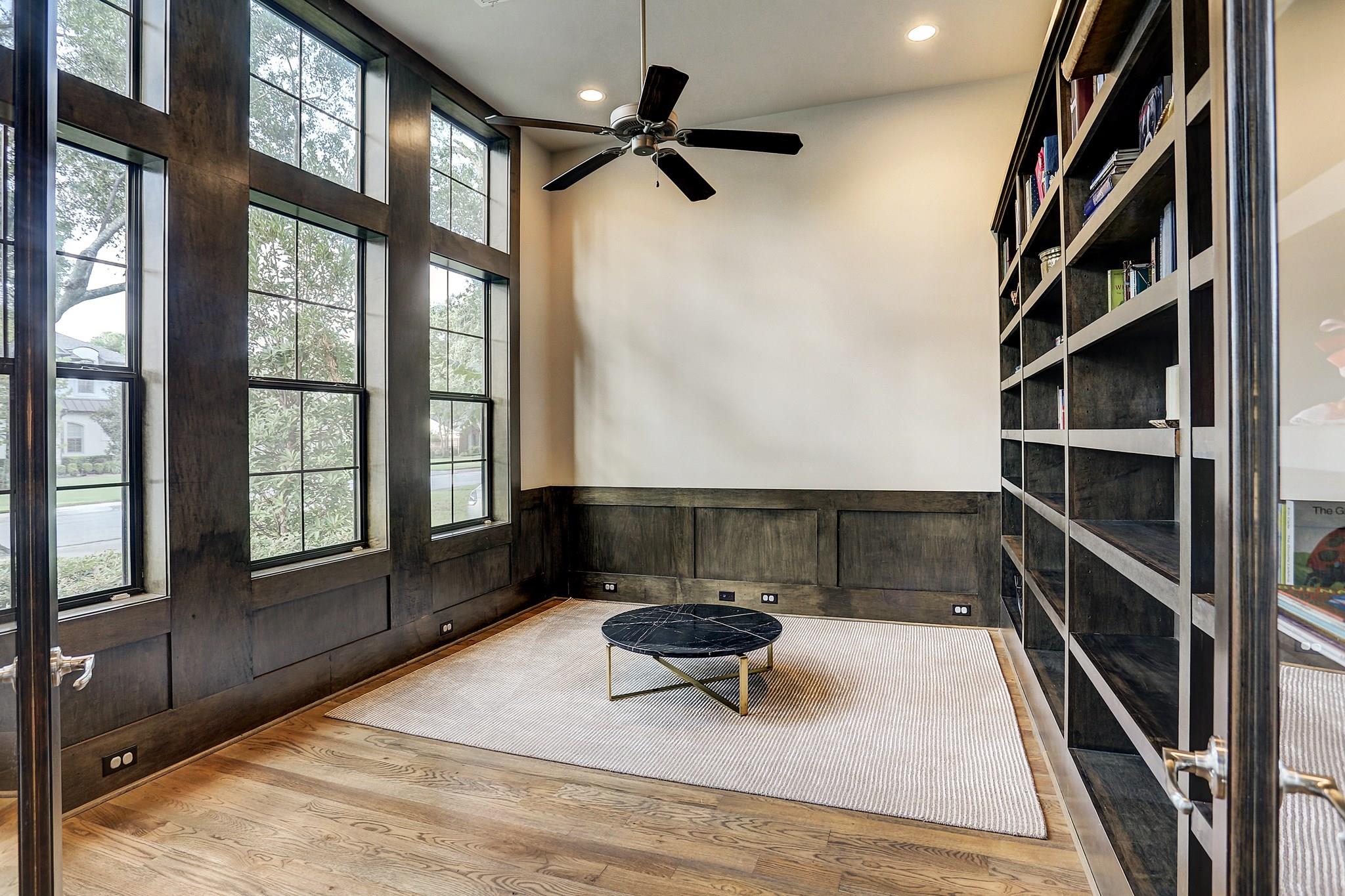 5655 Locke Lane