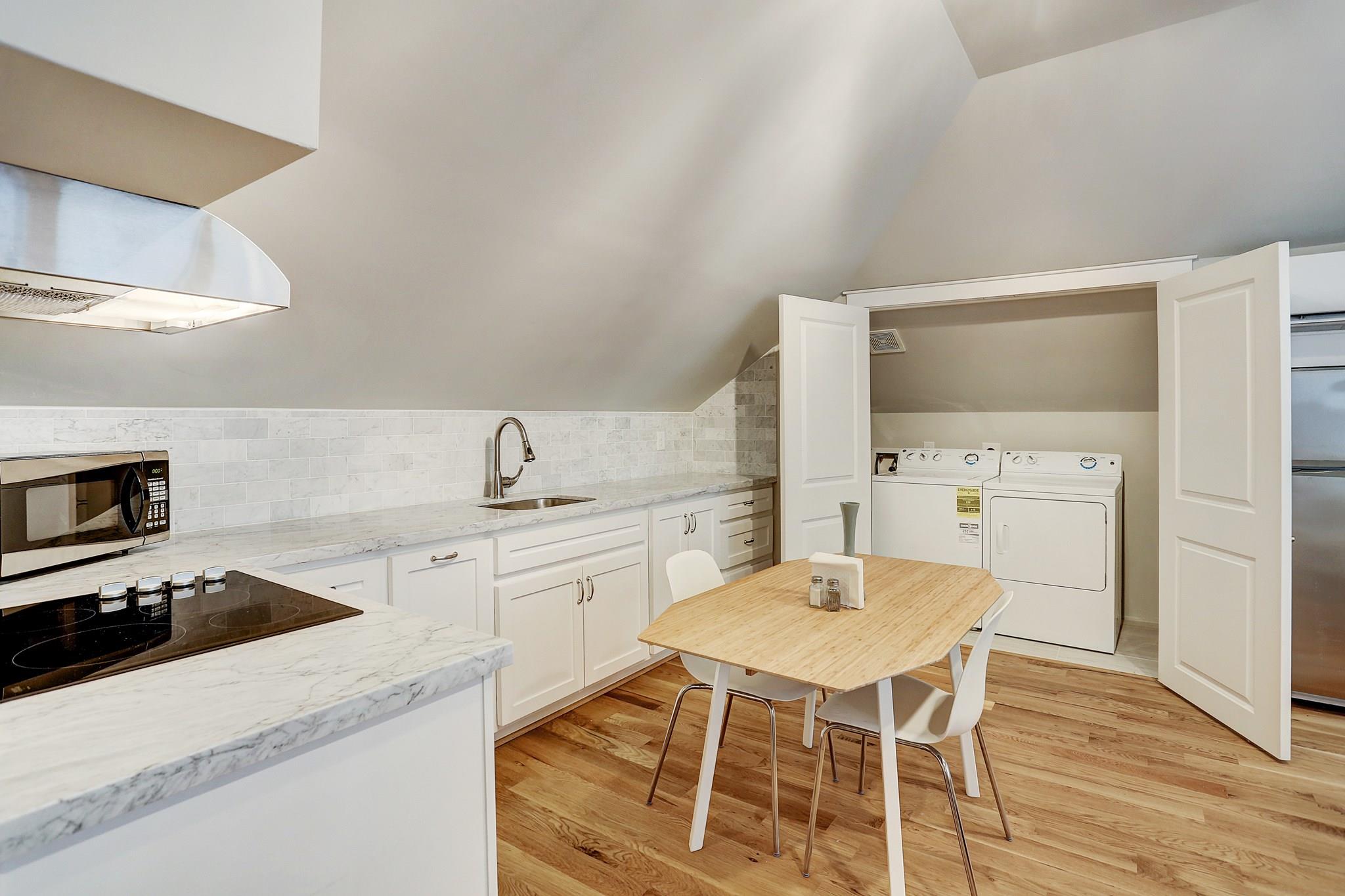 5655 Locke Lane
