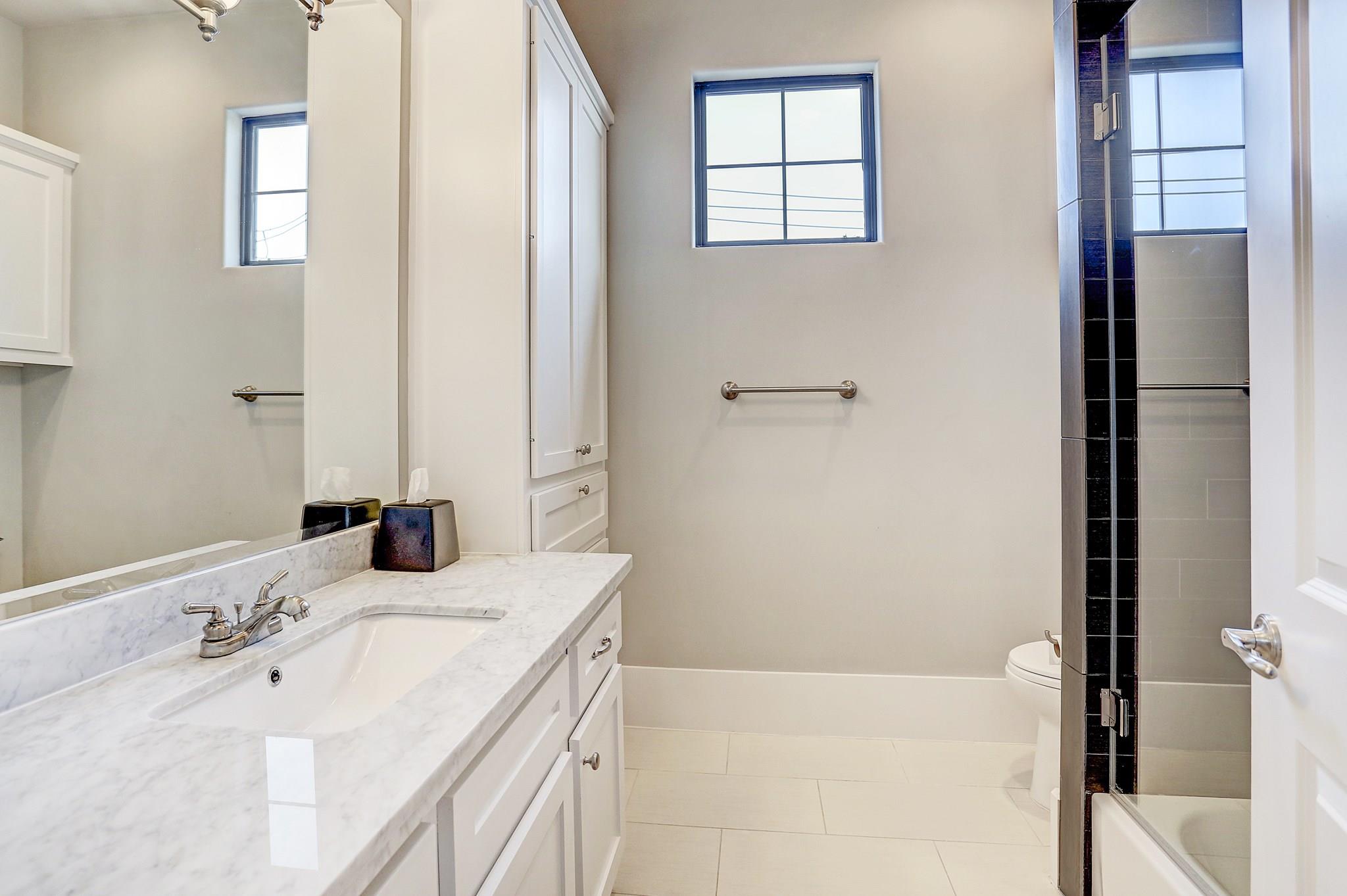5655 Locke Lane
