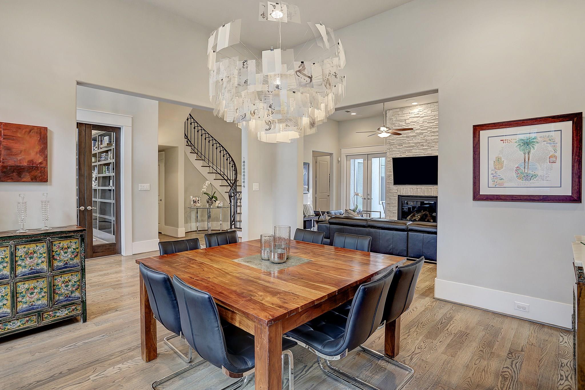 5655 Locke Lane