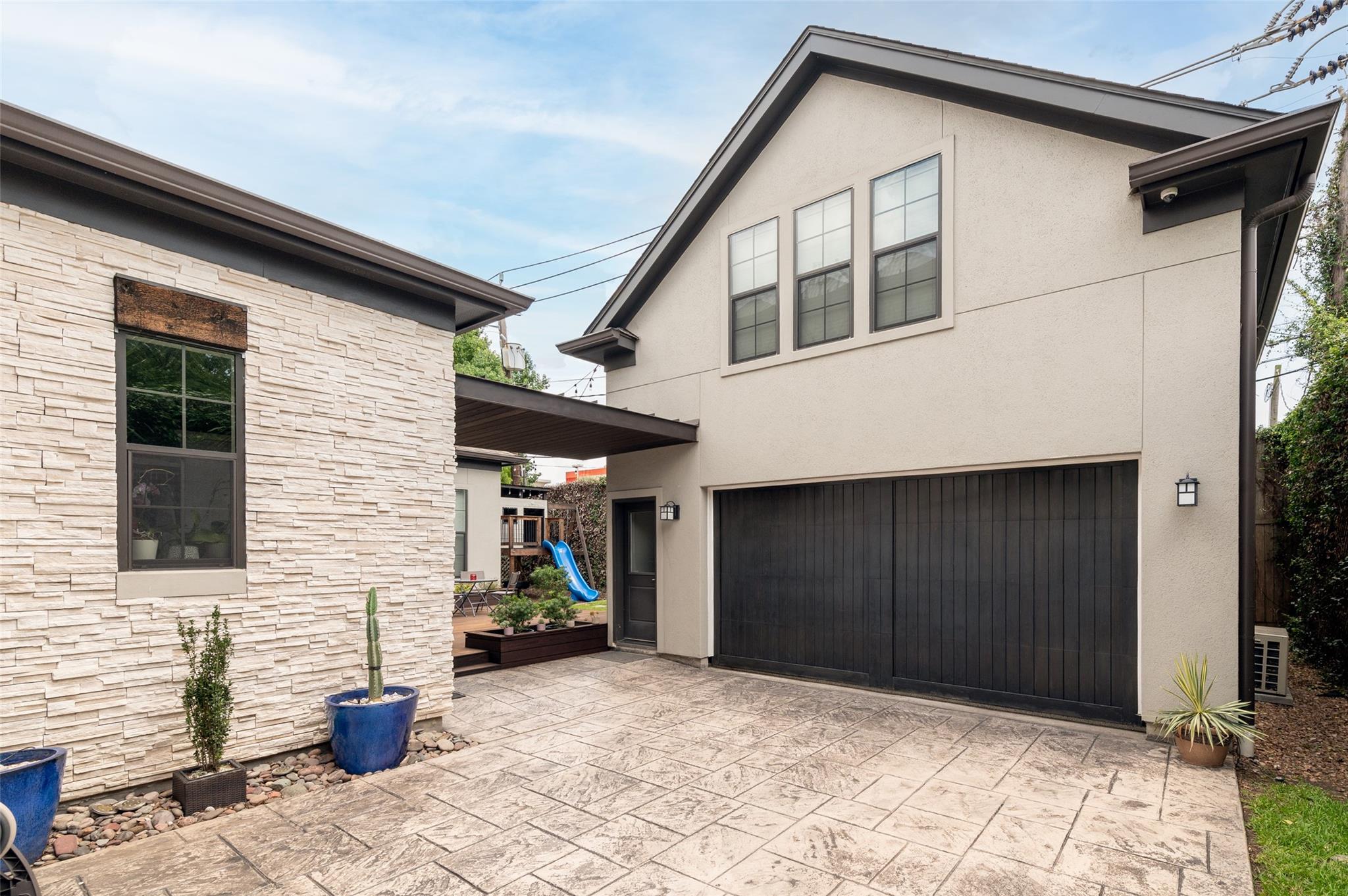 5655 Locke Lane