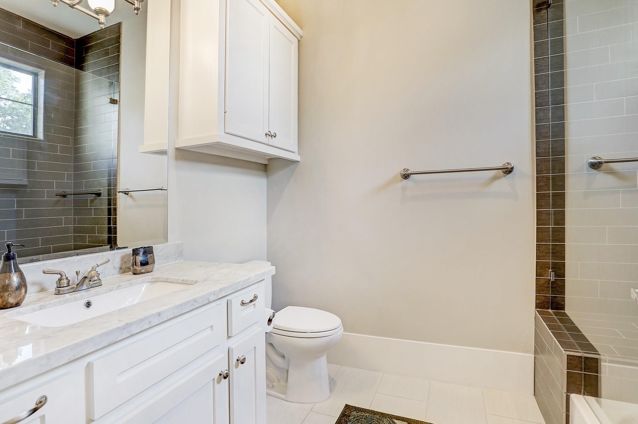 5655 Locke Lane