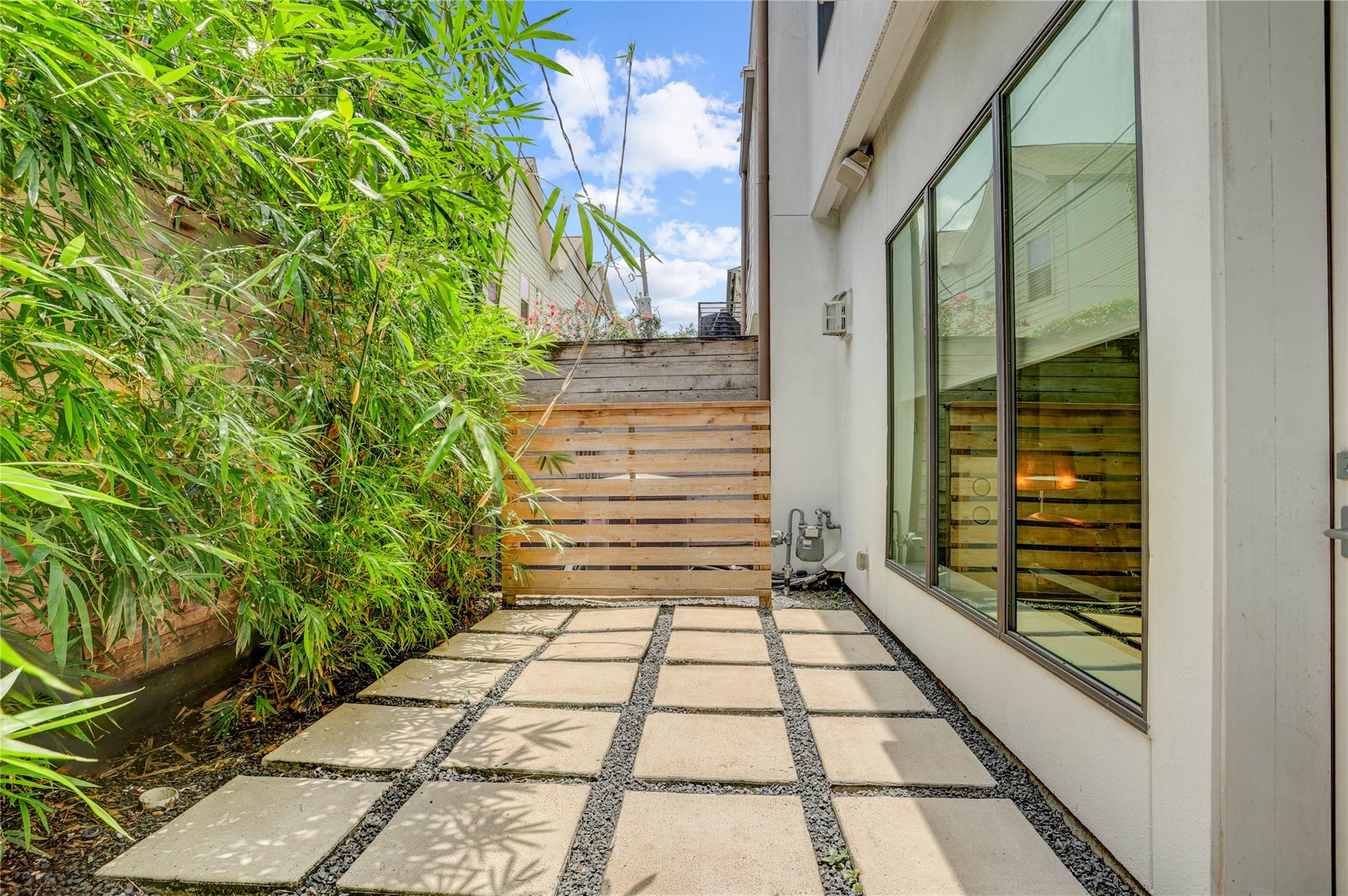 2615 Newman Street