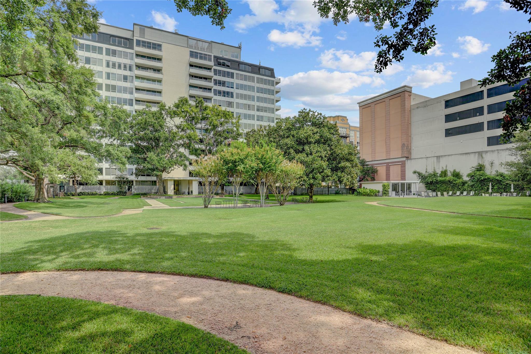 2701 Westheimer Road # 2D