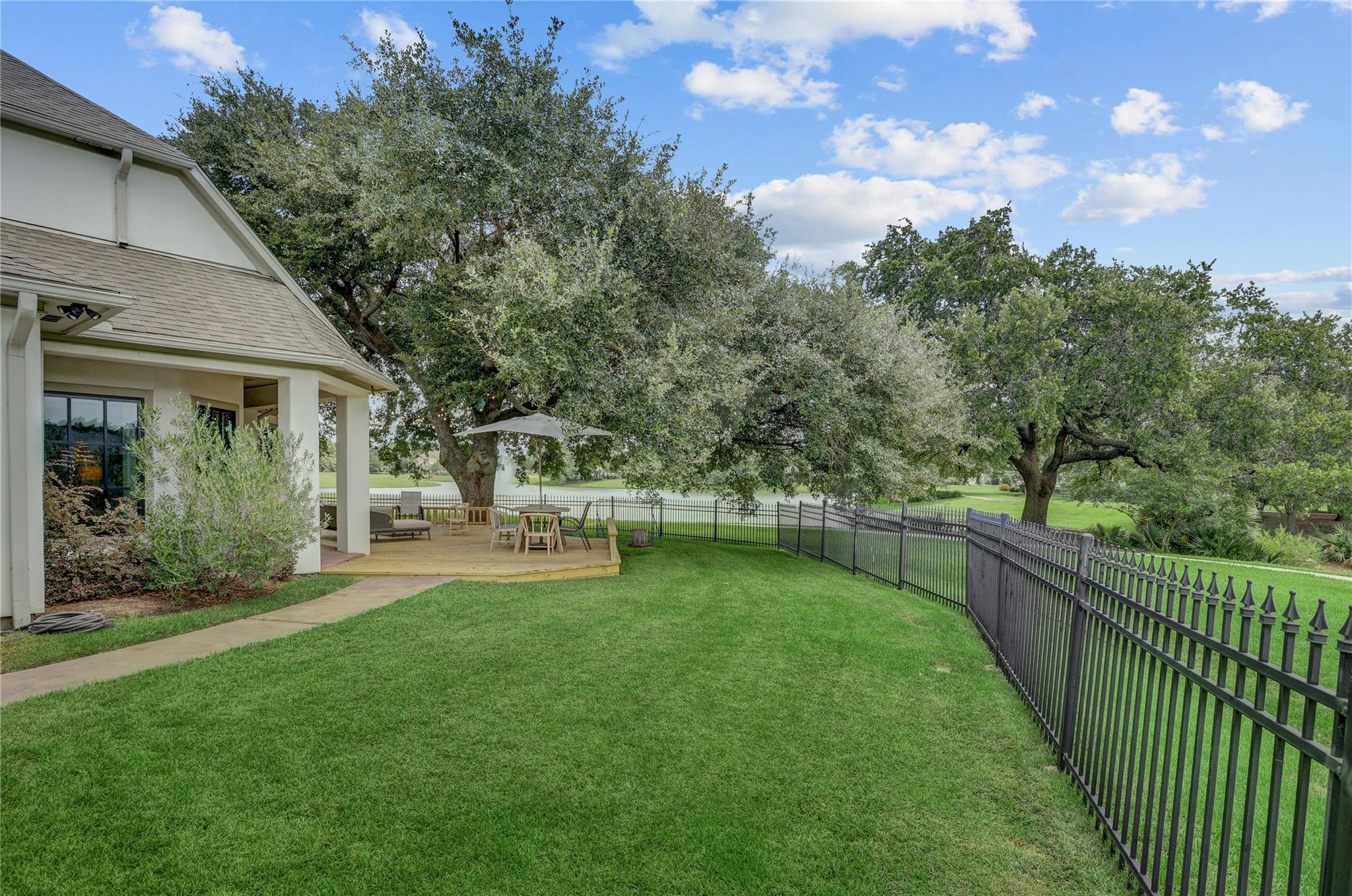 1803 Watercastle Court