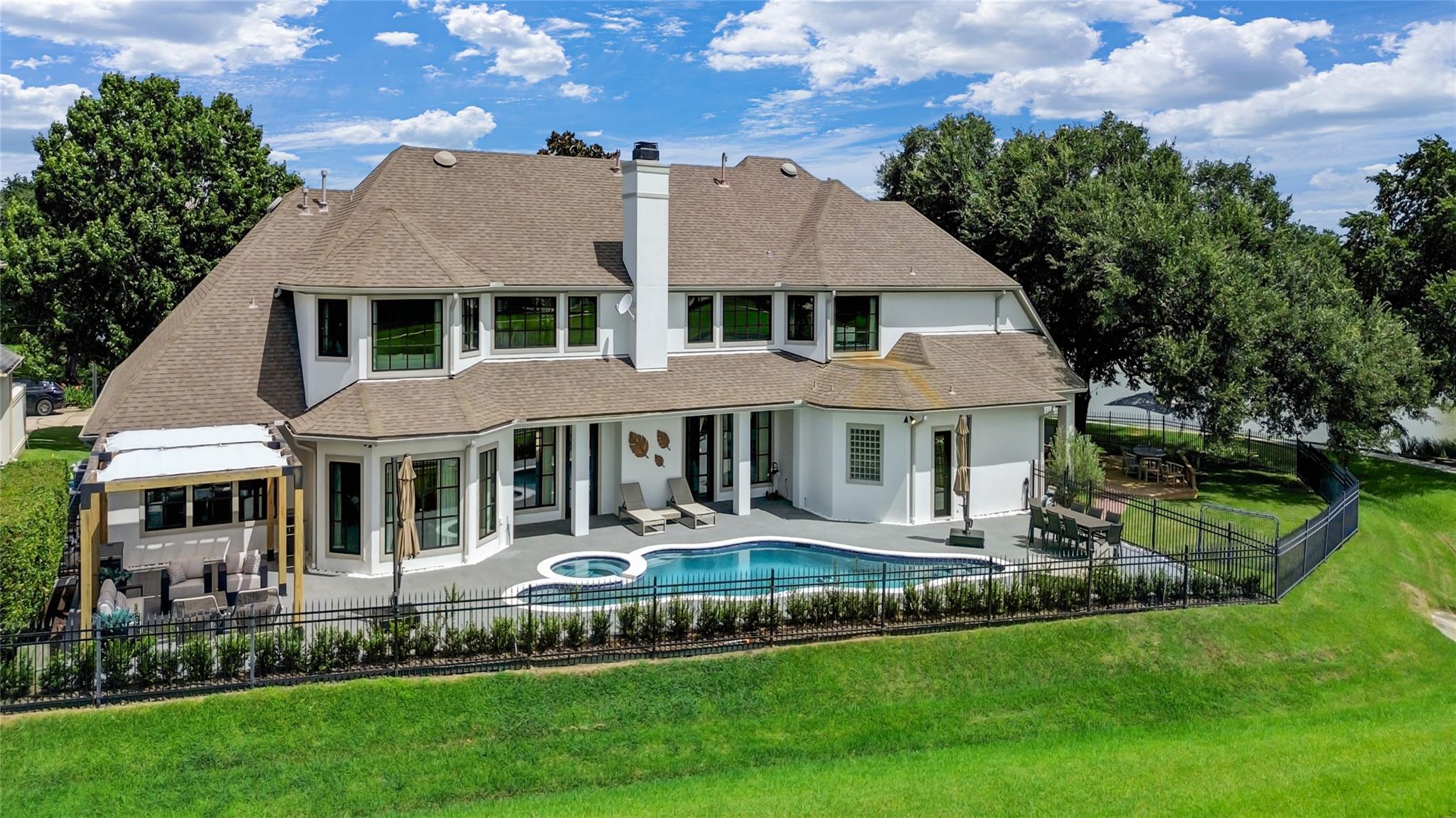 1803 Watercastle Court