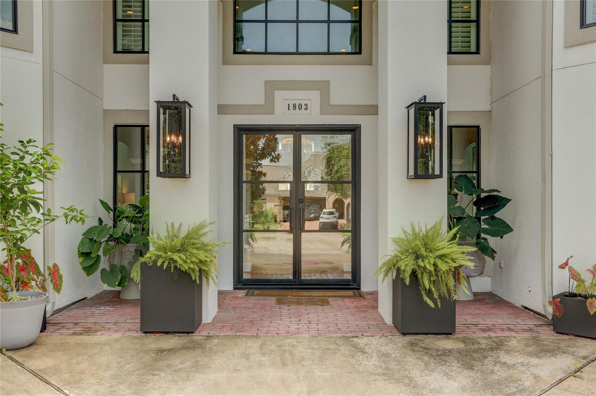 1803 Watercastle Court