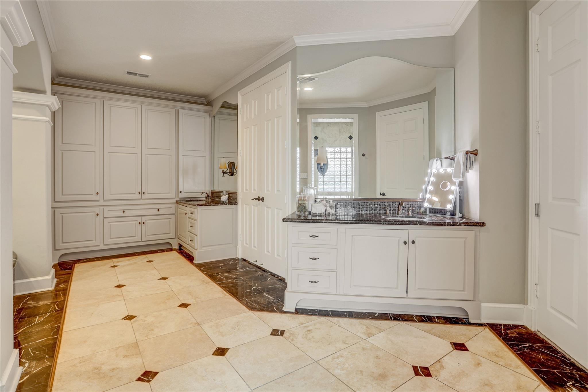 1803 Watercastle Court