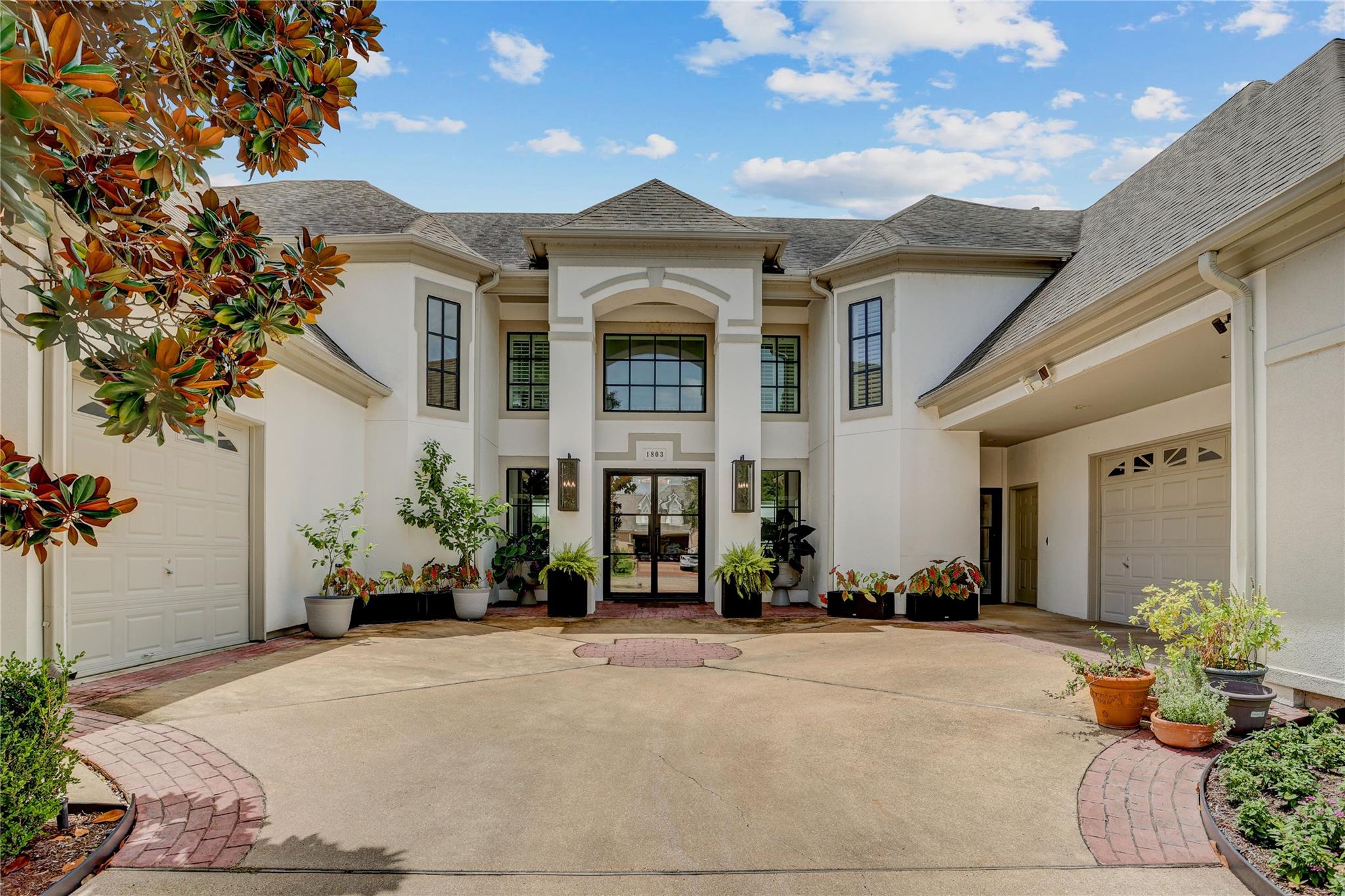 1803 Watercastle Court