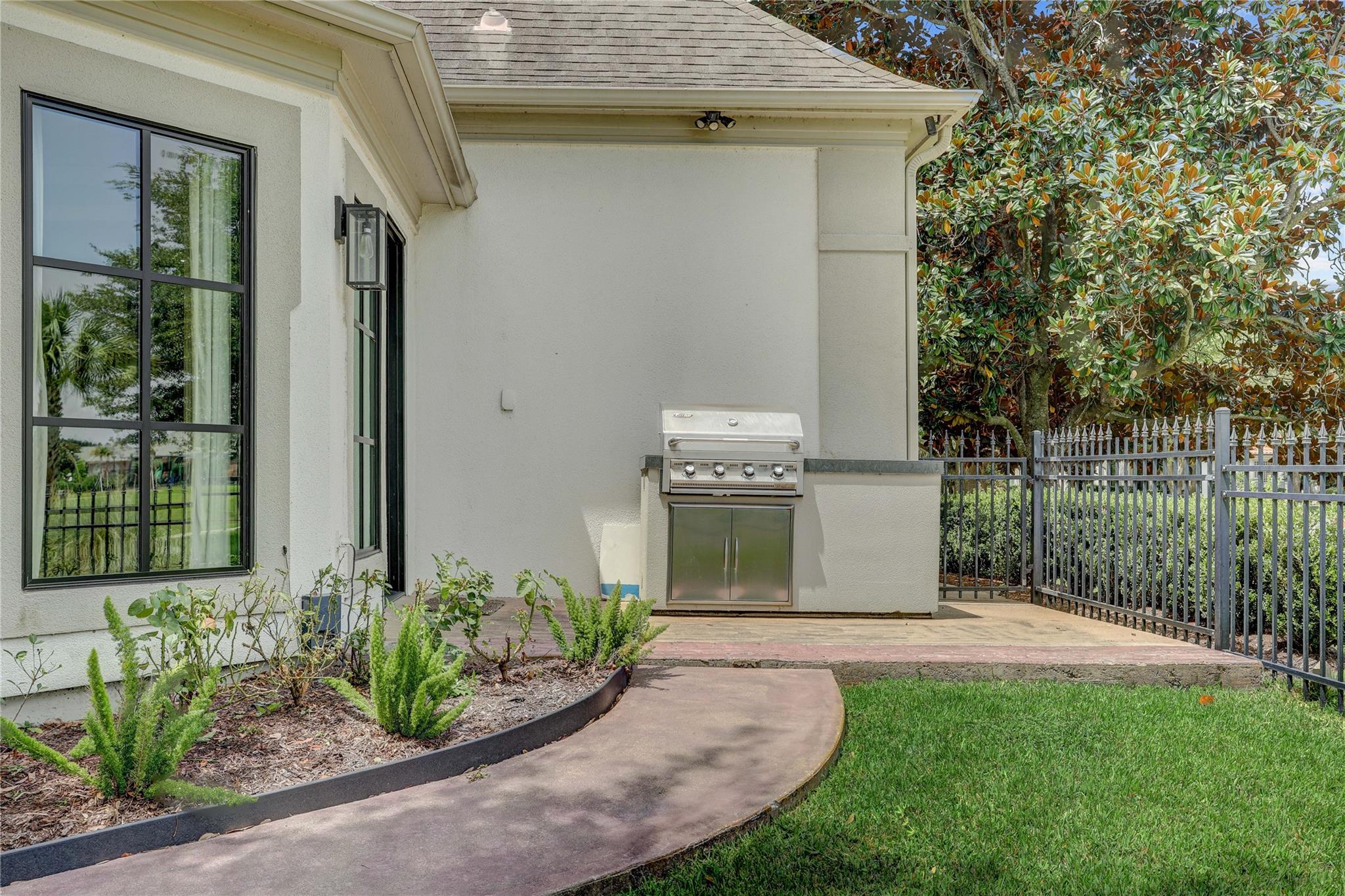 1803 Watercastle Court