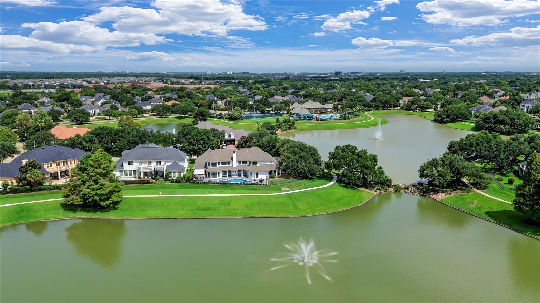 1803 Watercastle Court