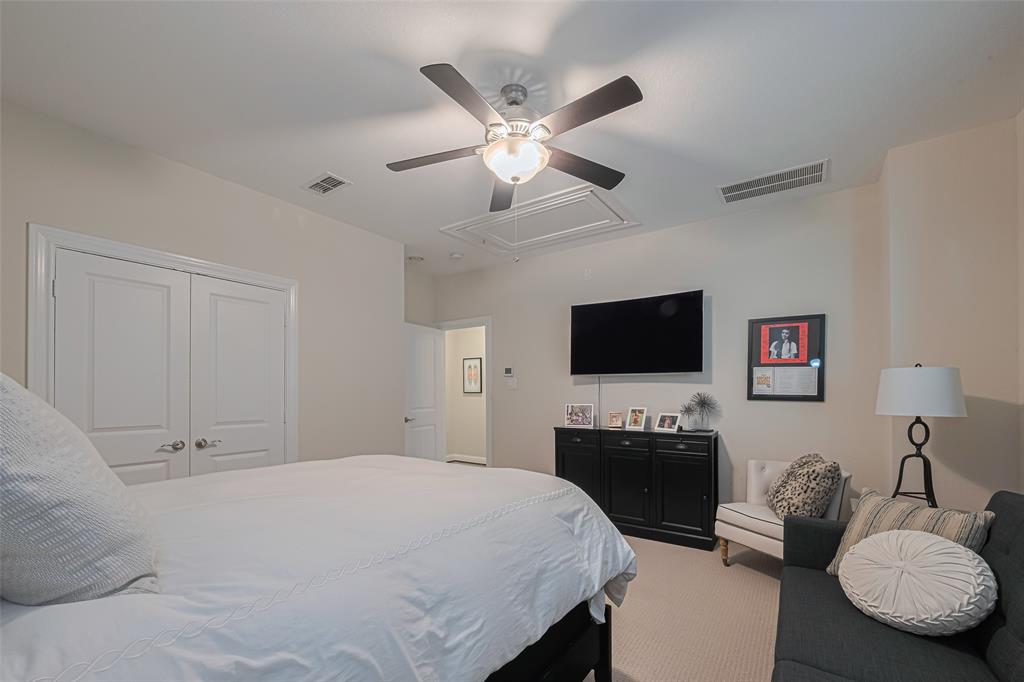 8418 Oak Leaf Point Drive