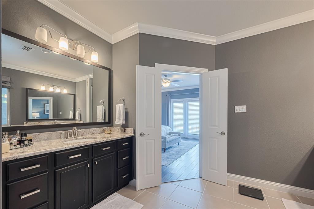 8418 Oak Leaf Point Drive