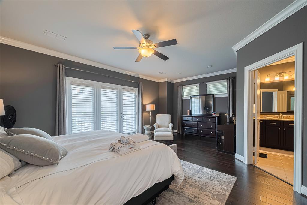 8418 Oak Leaf Point Drive
