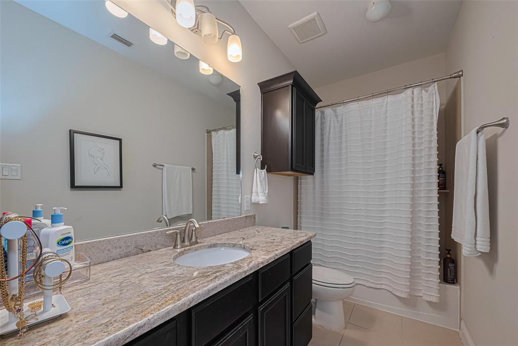 8418 Oak Leaf Point Drive