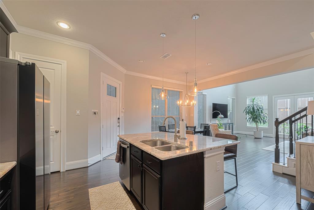 8418 Oak Leaf Point Drive