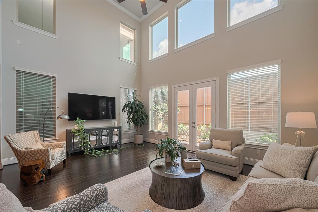 8418 Oak Leaf Point Drive