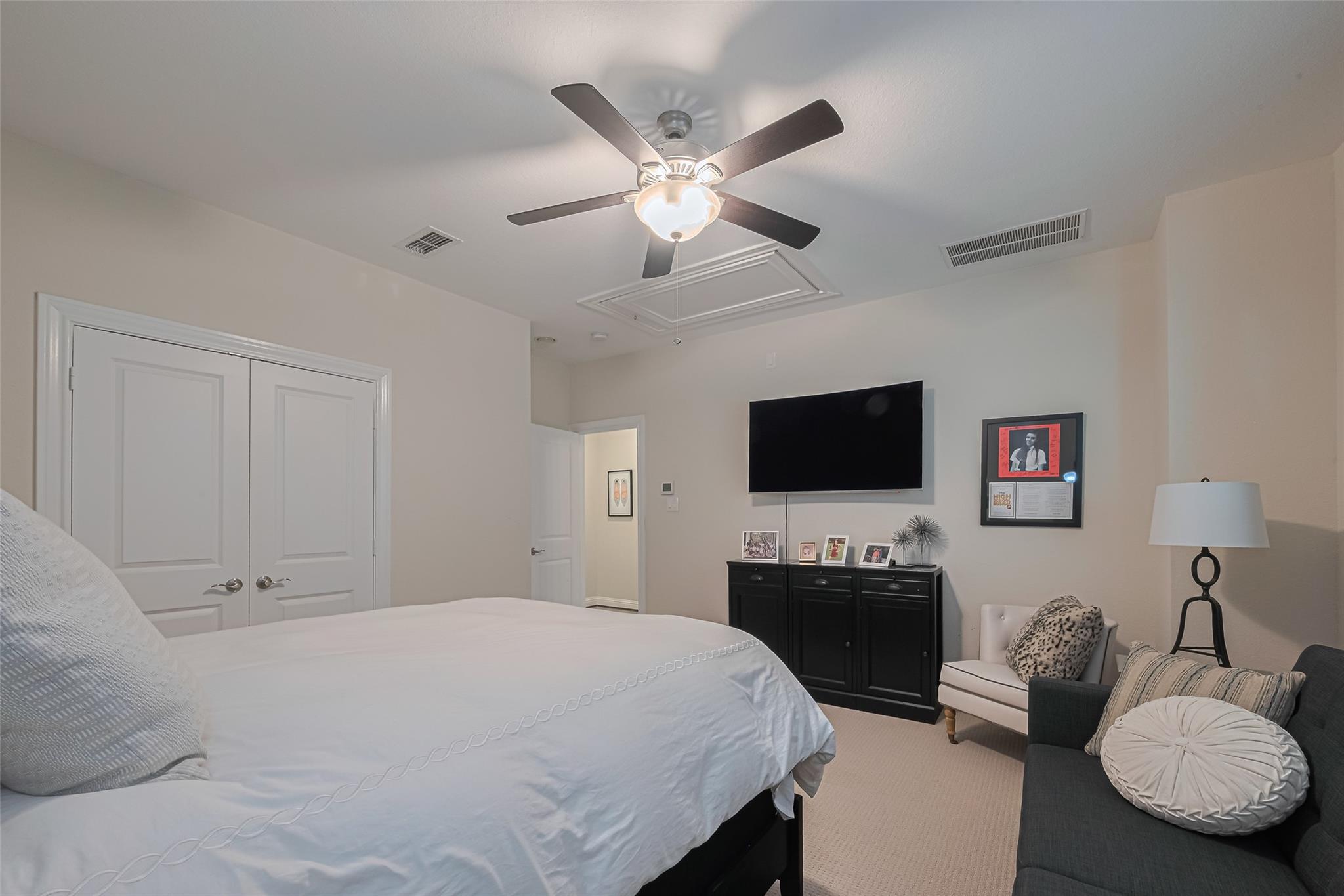 8418 Oak Leaf Point Drive