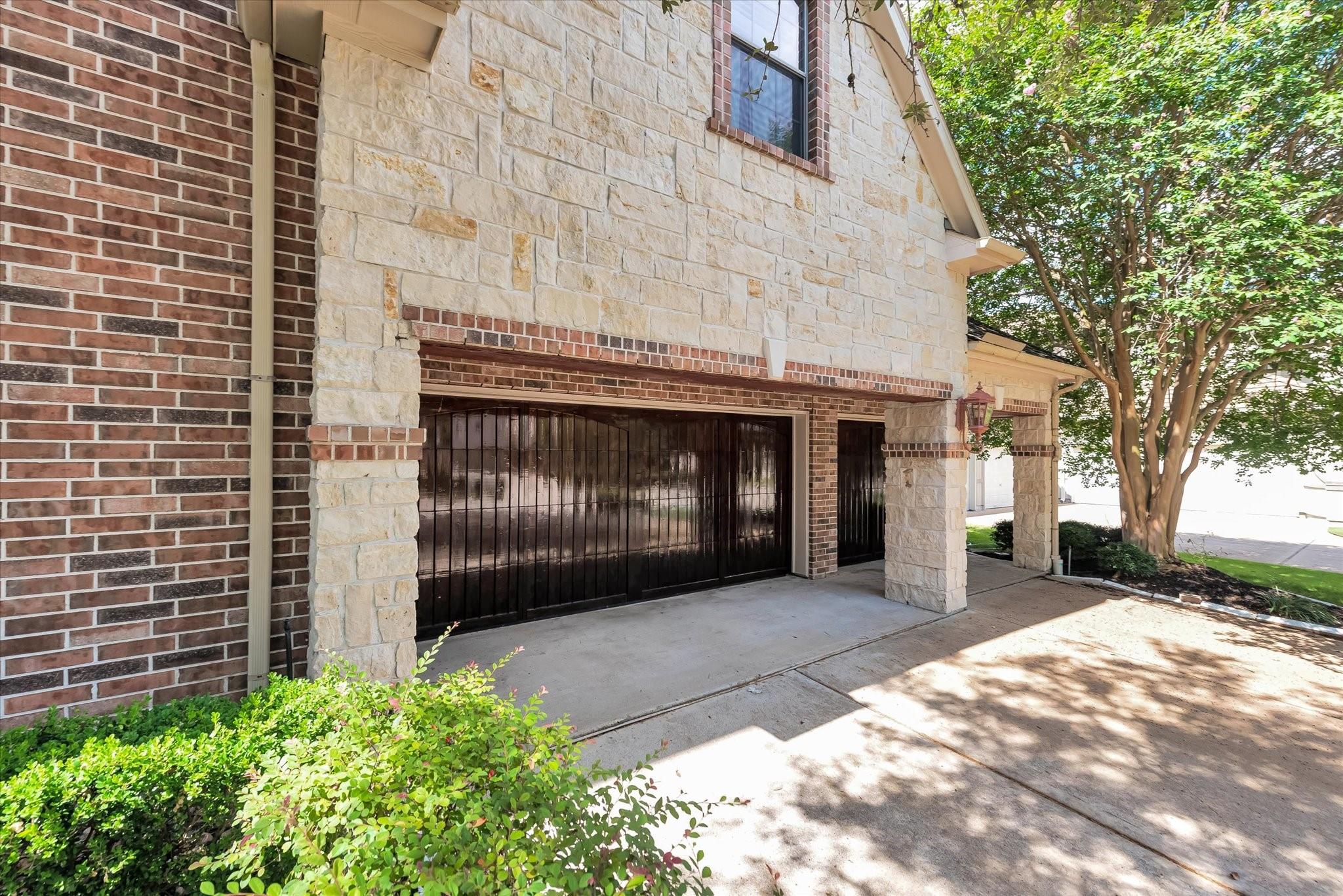 11415 Legend Manor Drive
