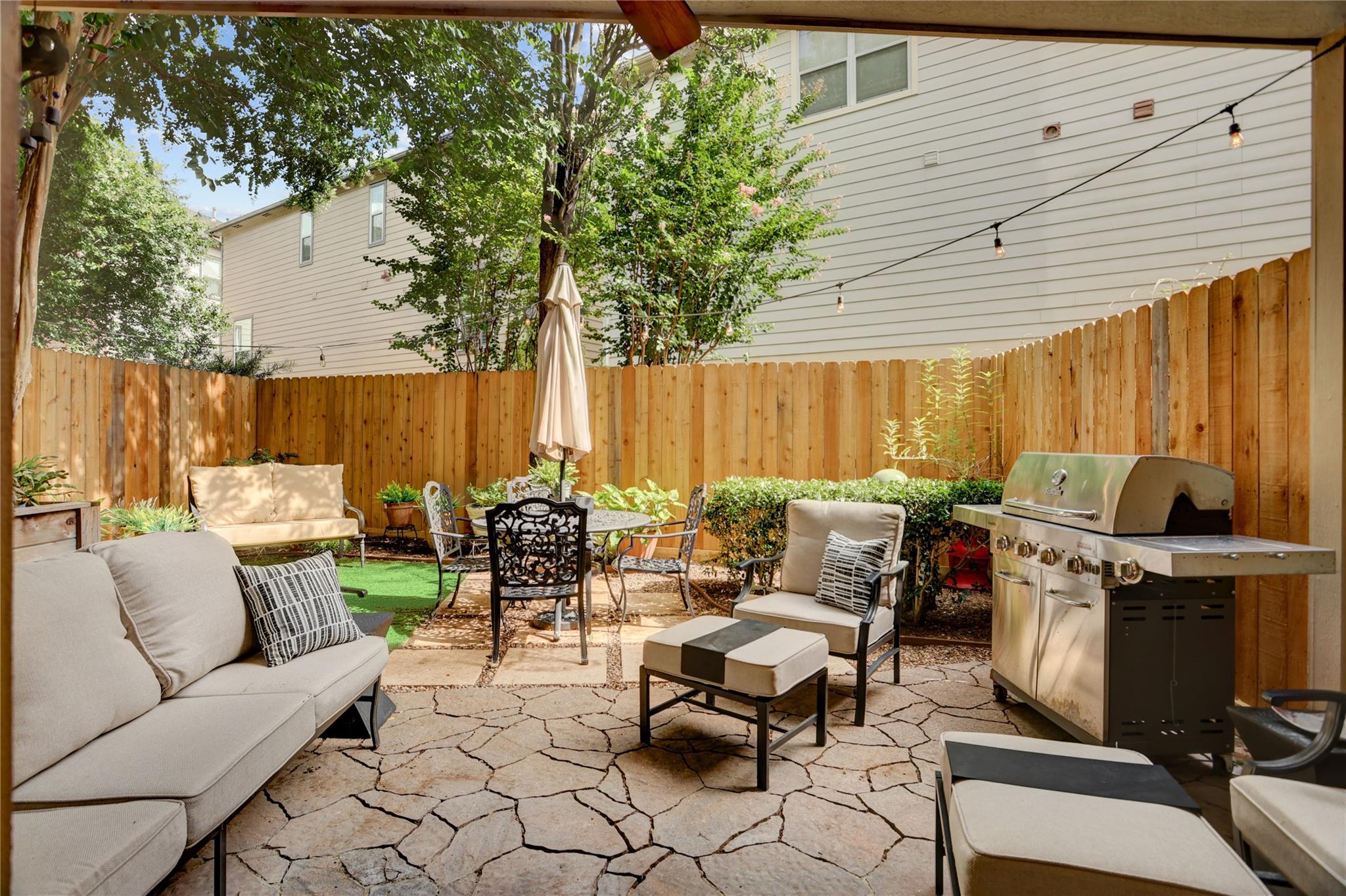 1815 Stacy Falls