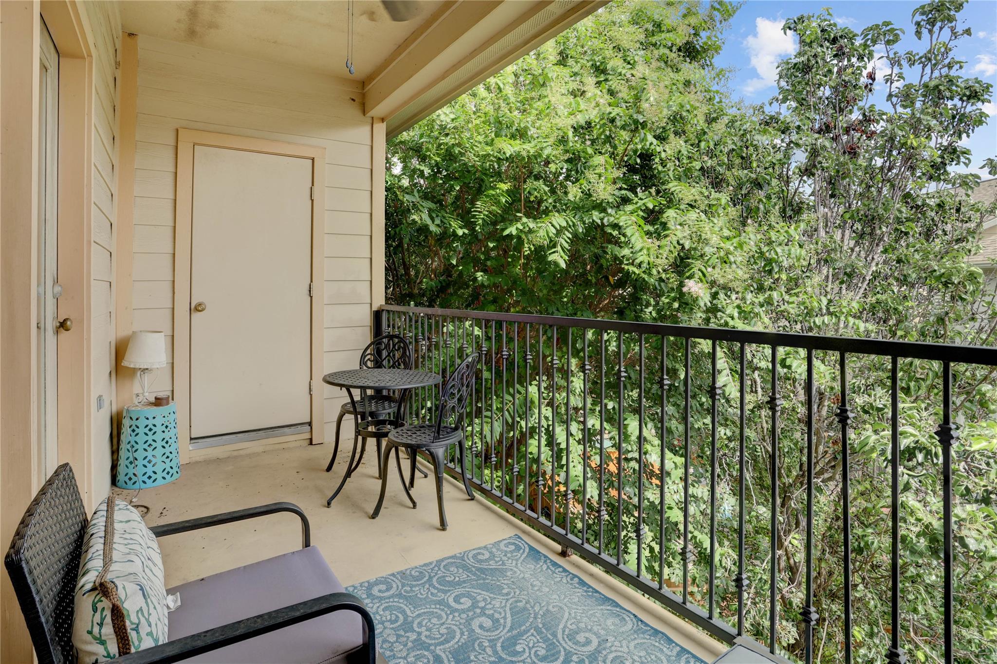 1815 Stacy Falls