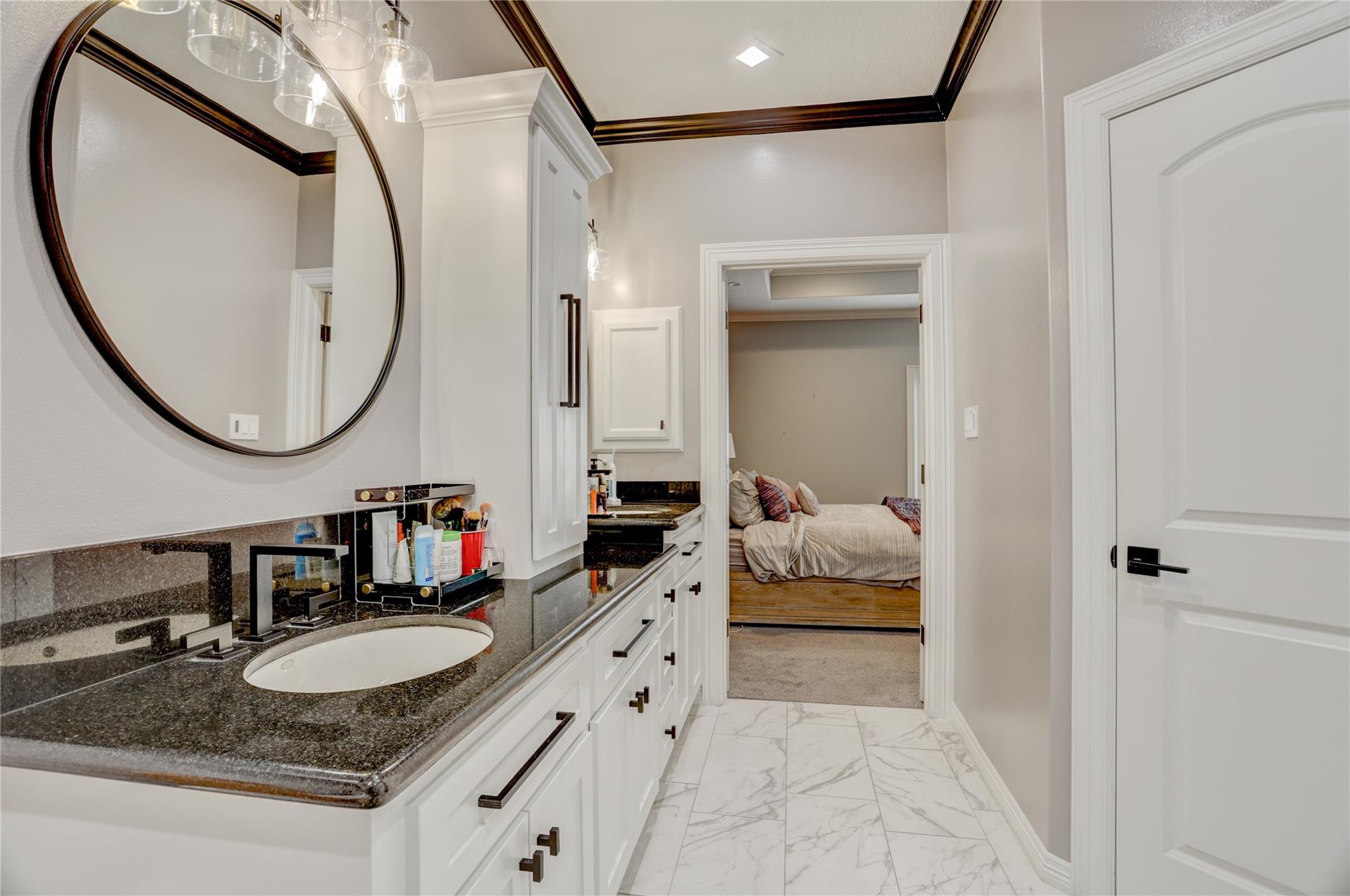 1815 Stacy Falls