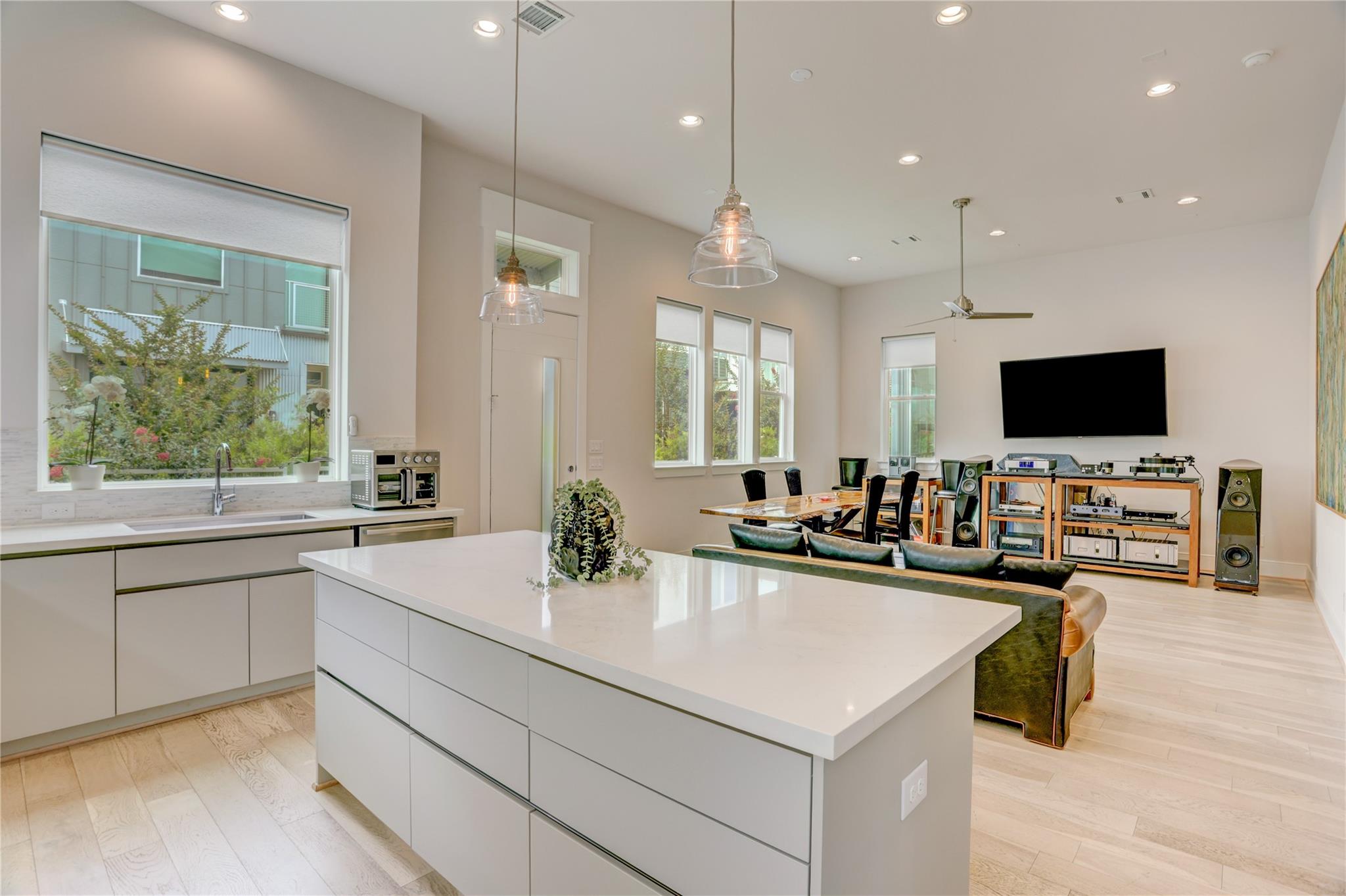 9820 Mocking Bird Hill Lane