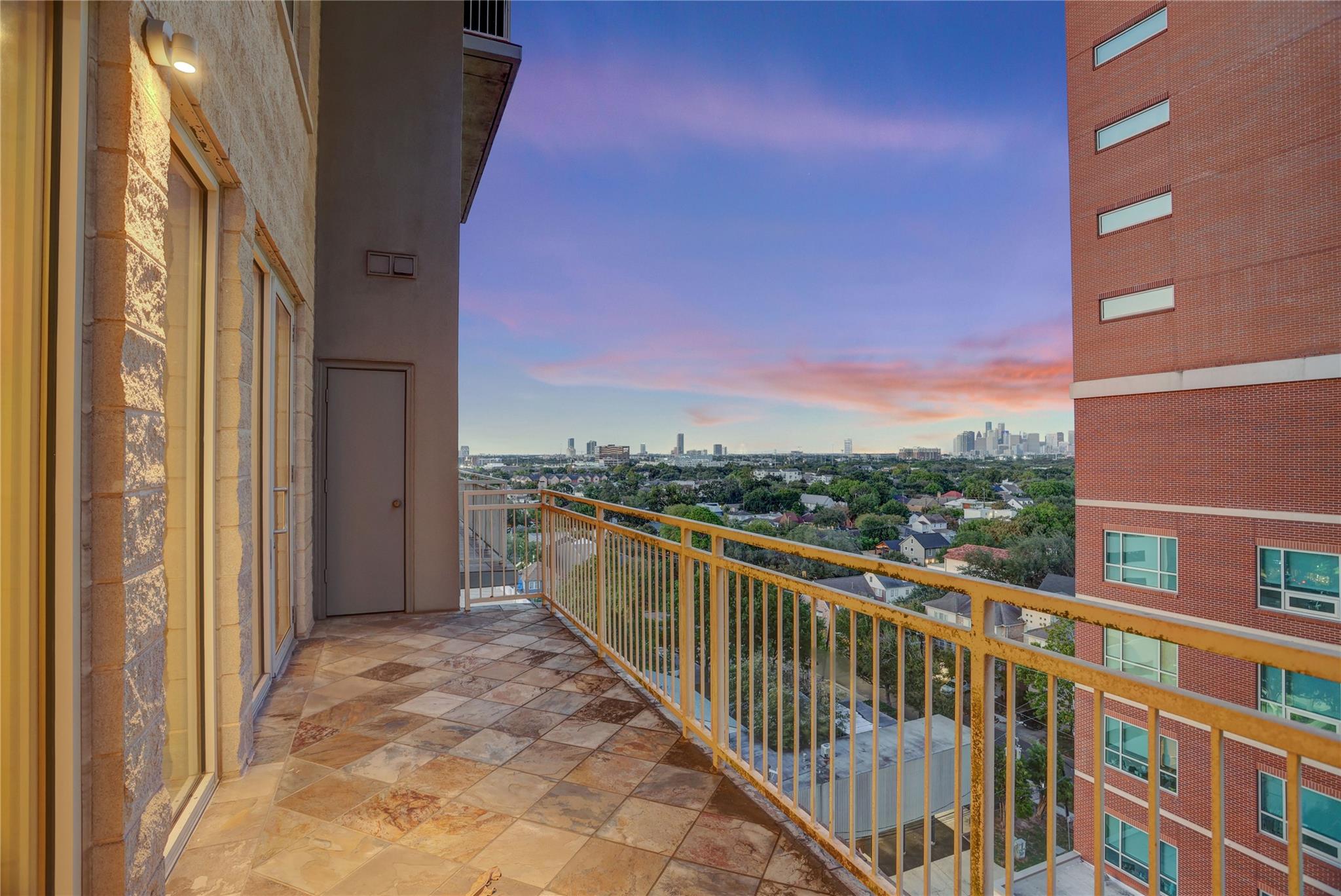 2520 Robinhood Street # 1008