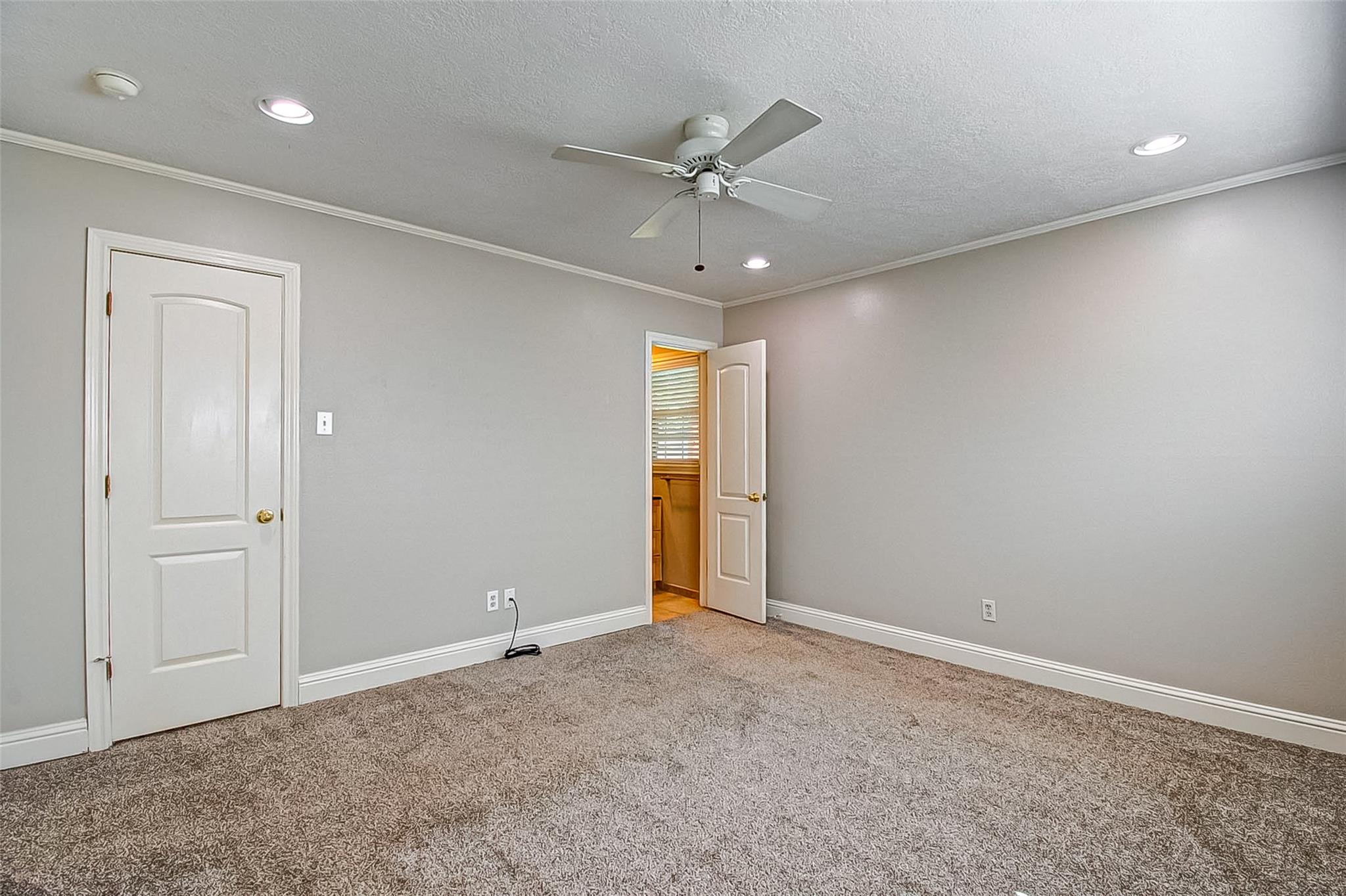 9638 Meadowglen Lane