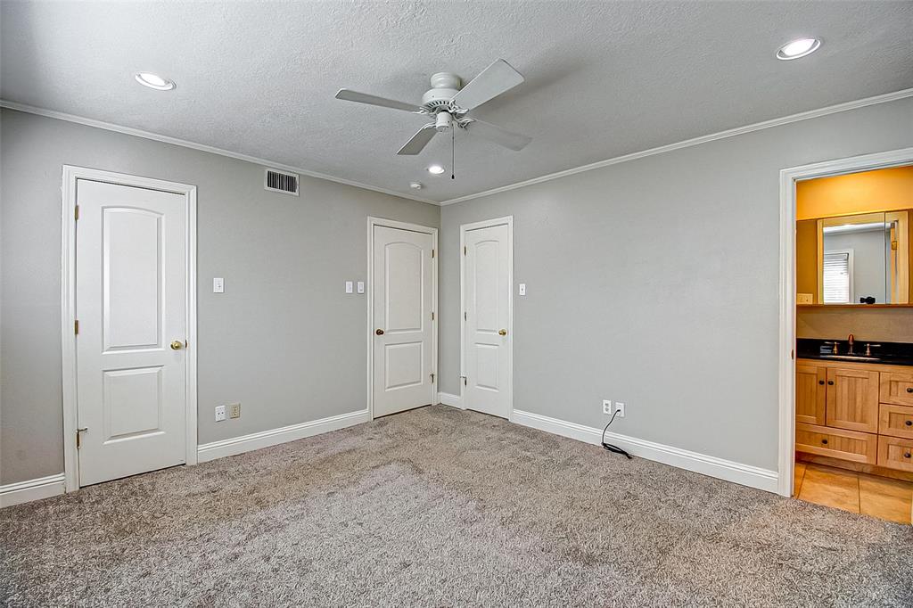 9638 Meadowglen Lane