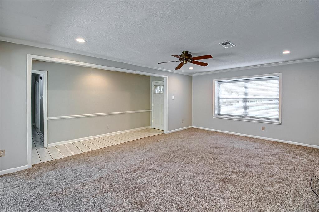 9638 Meadowglen Lane
