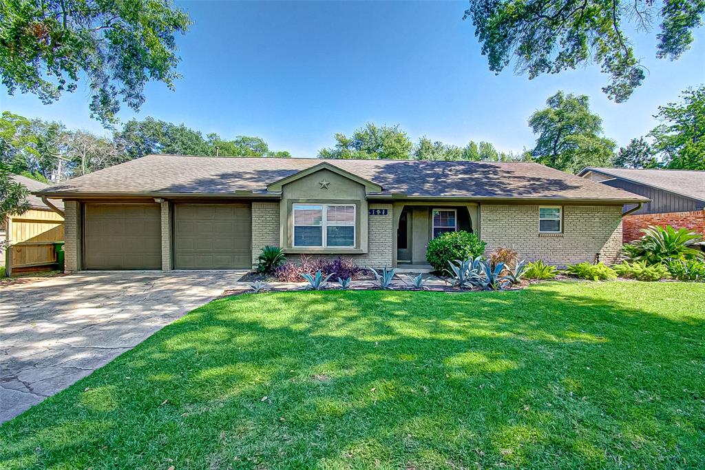 9638 Meadowglen Lane