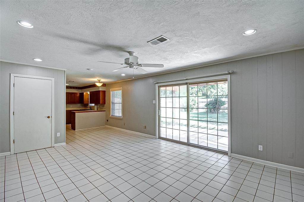 9638 Meadowglen Lane