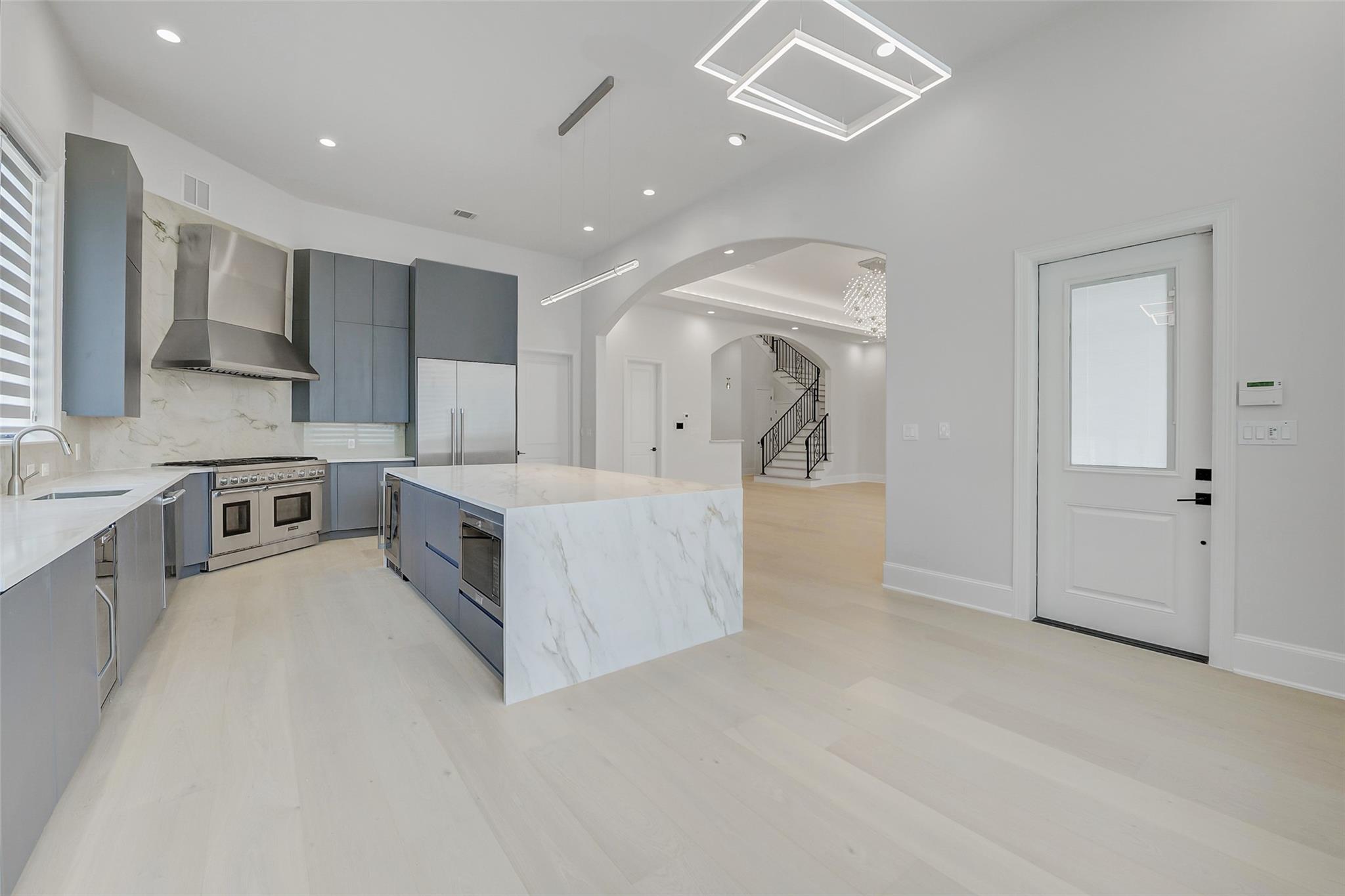 2822 Westgrove Lane