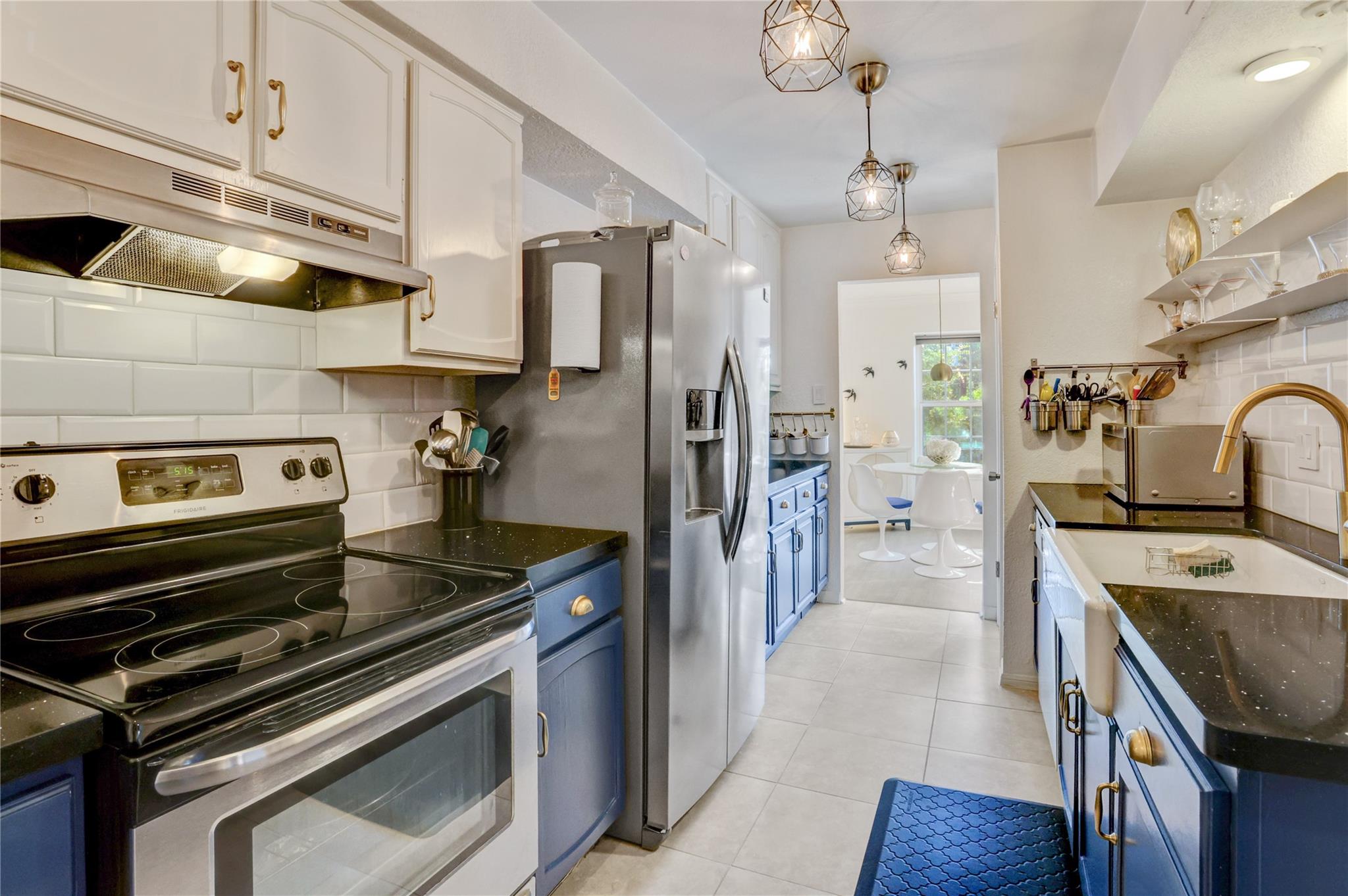 355 N Post Oak Lane # 842