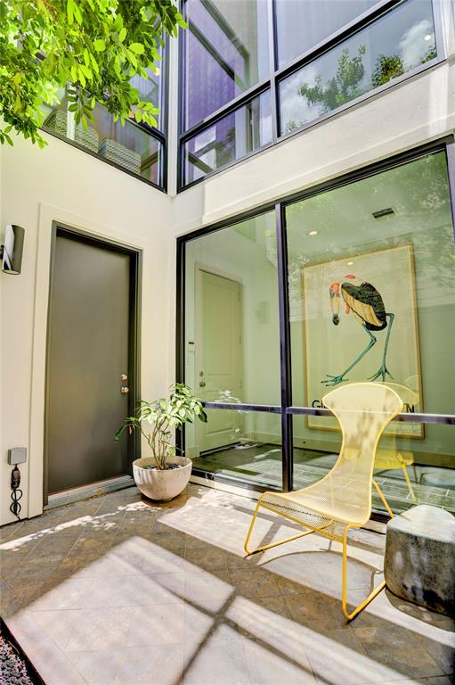 5007 Dickson Street