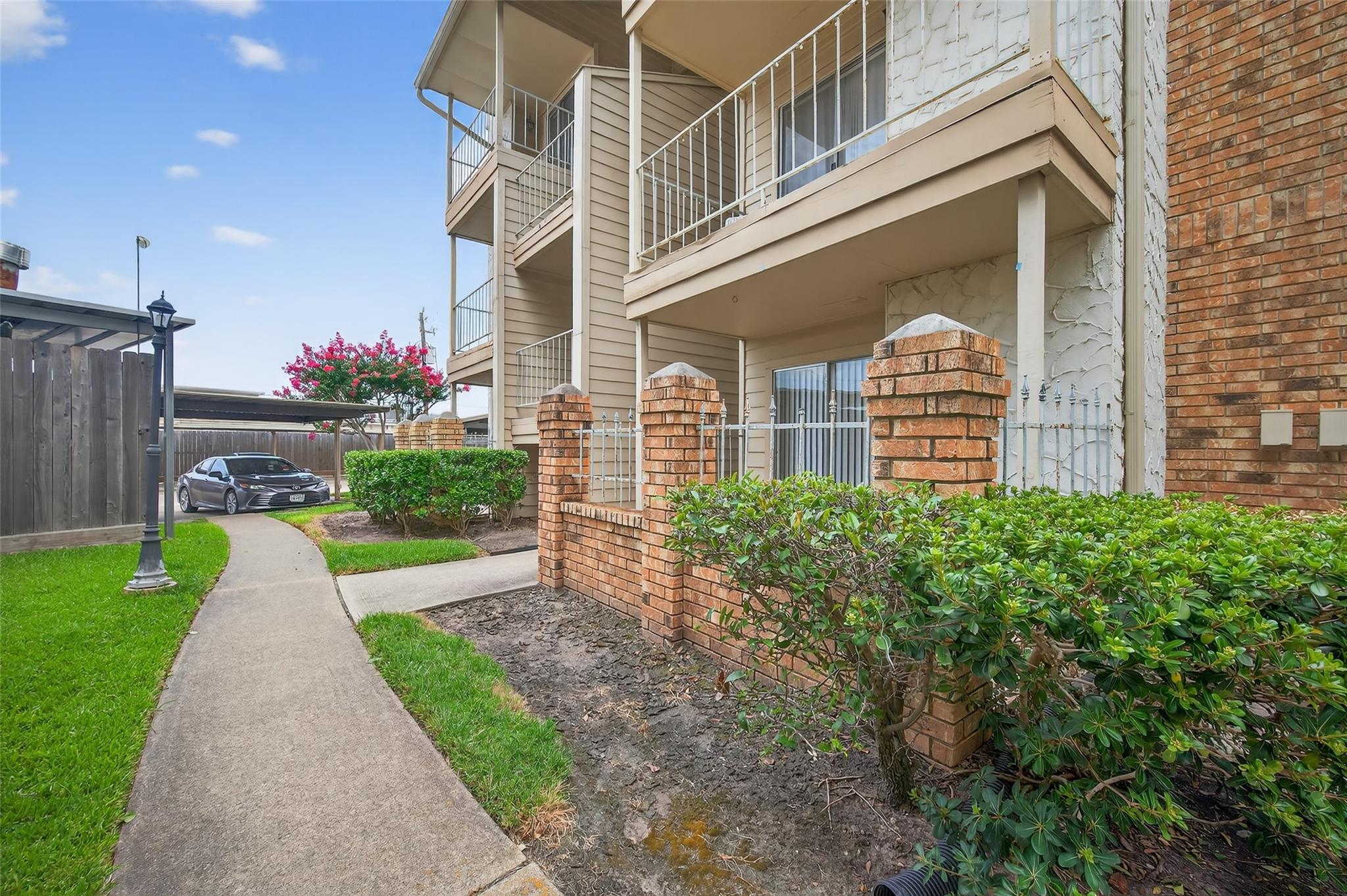 12550 Whittington Drive # 605