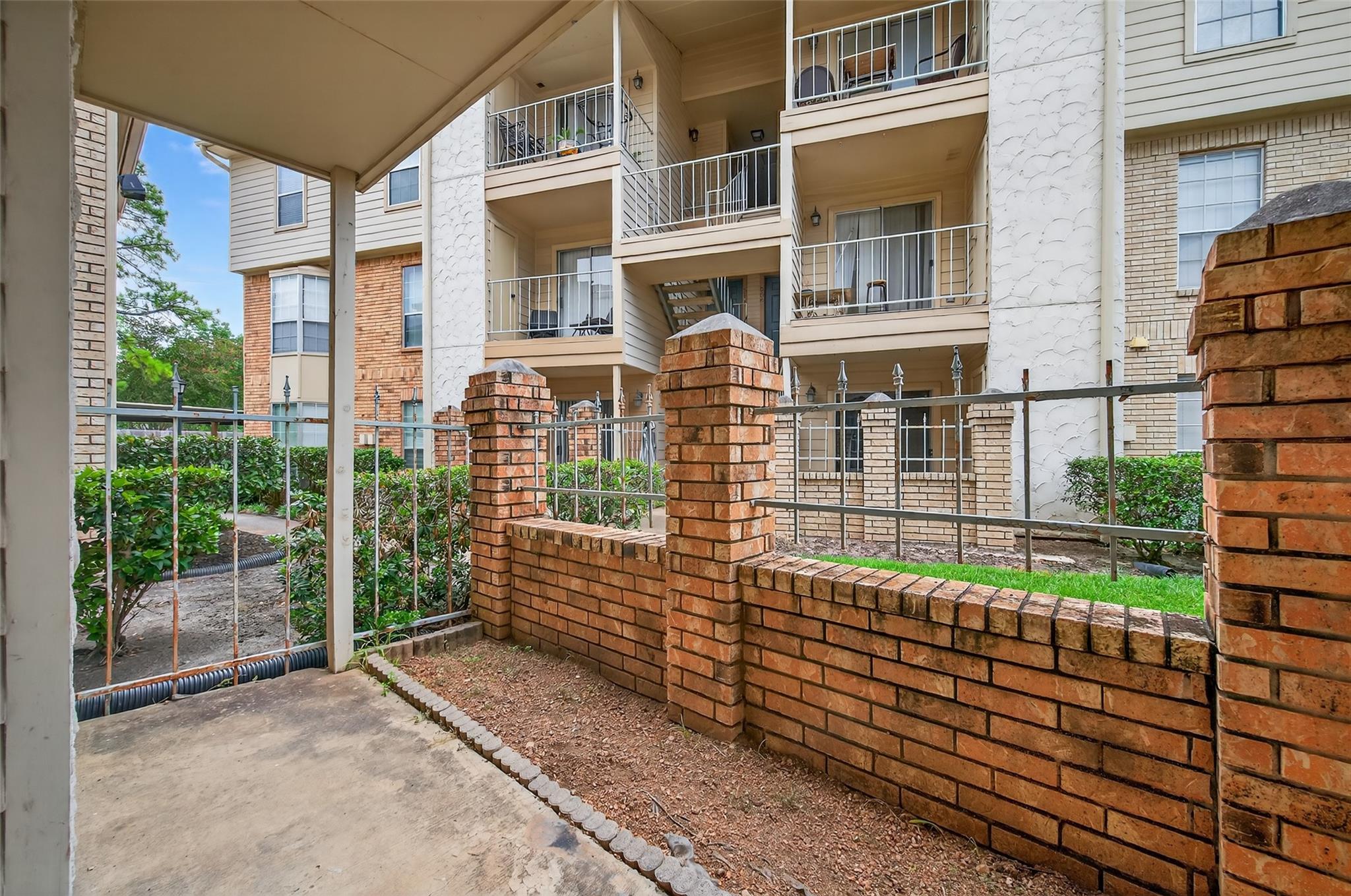 12550 Whittington Drive # 605