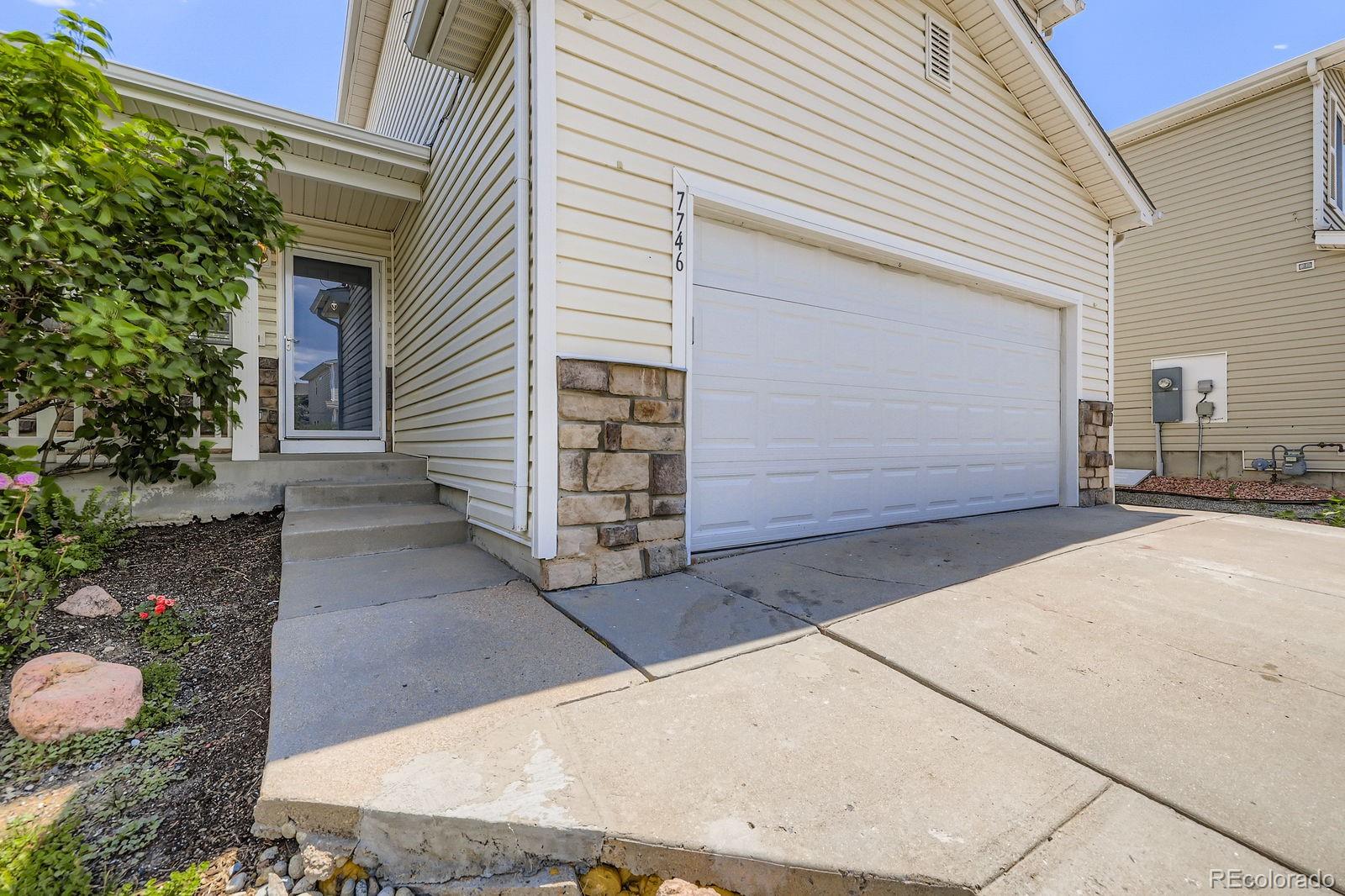 7746 Mule Deer Place