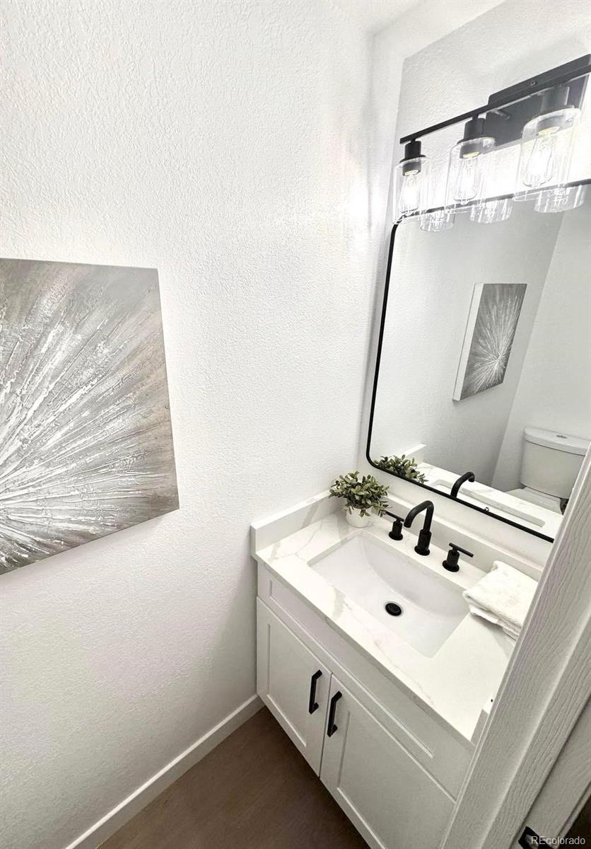 8002 S Columbine Court