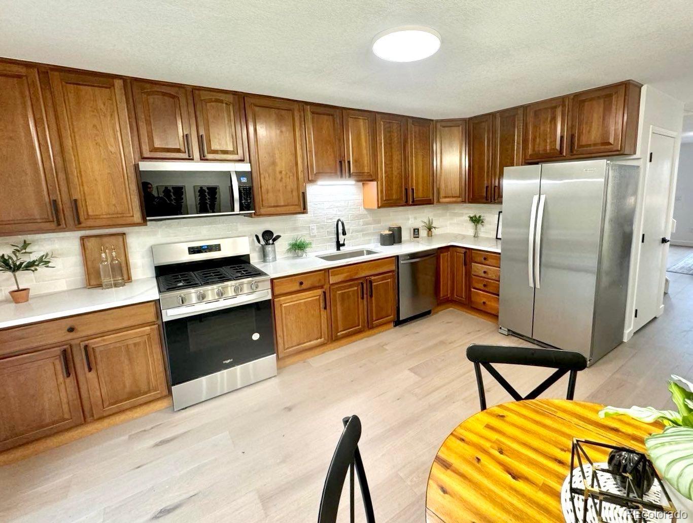 8002 S Columbine Court