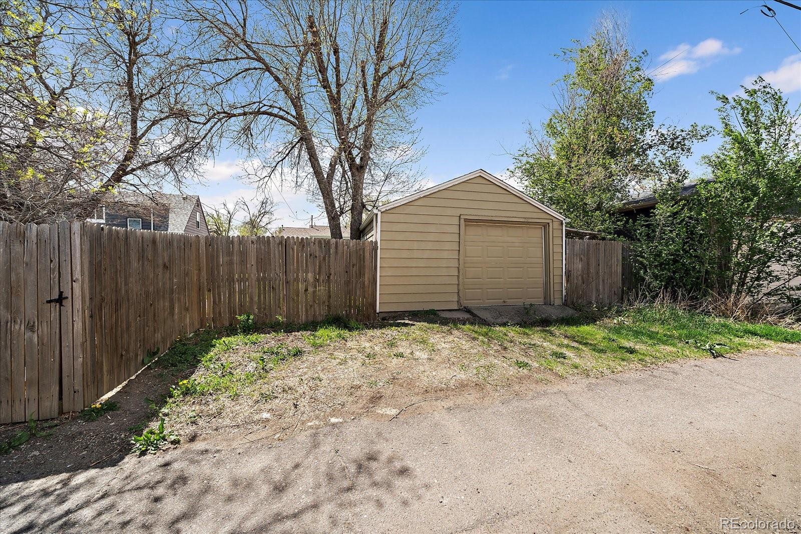 1705 W Stoll Place